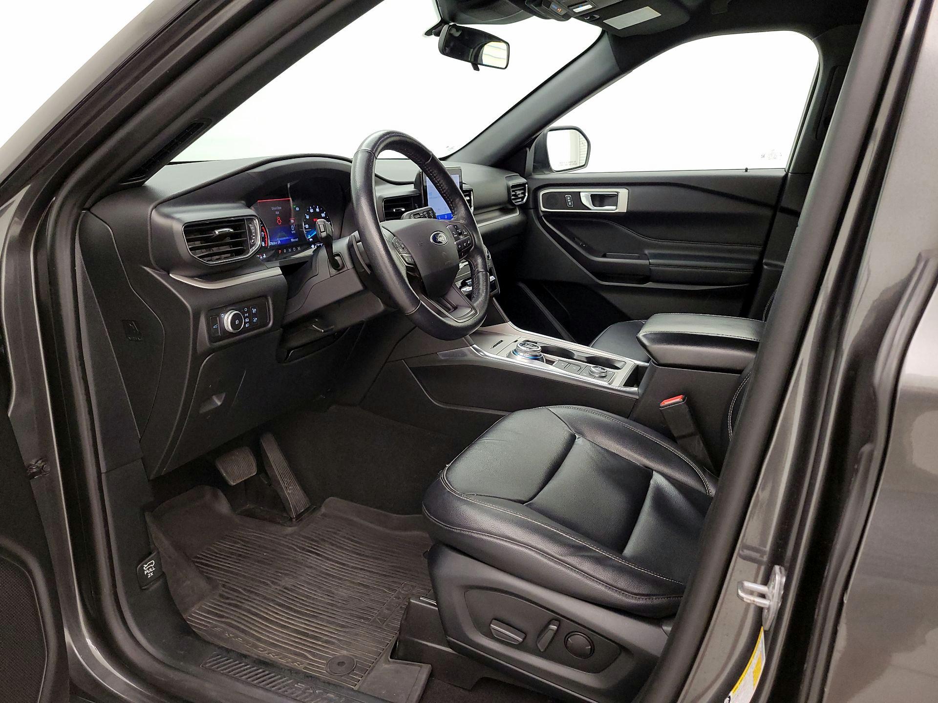 Thumbnail: 2020 Ford Explorer - 11