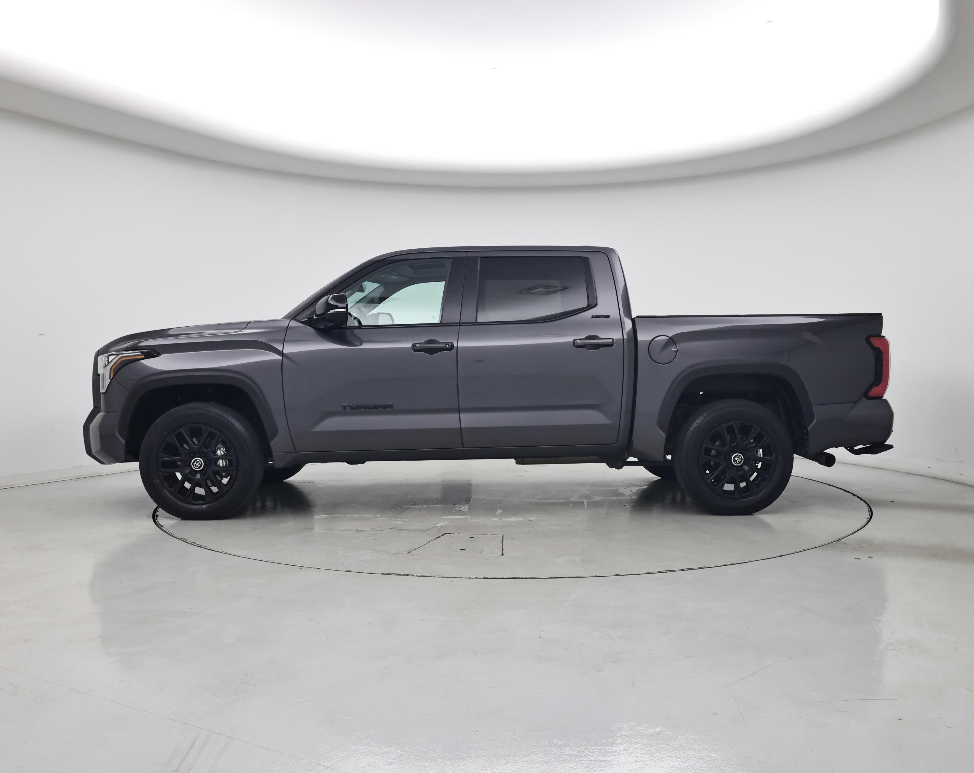 Thumbnail: 2024 Toyota Tundra - 3