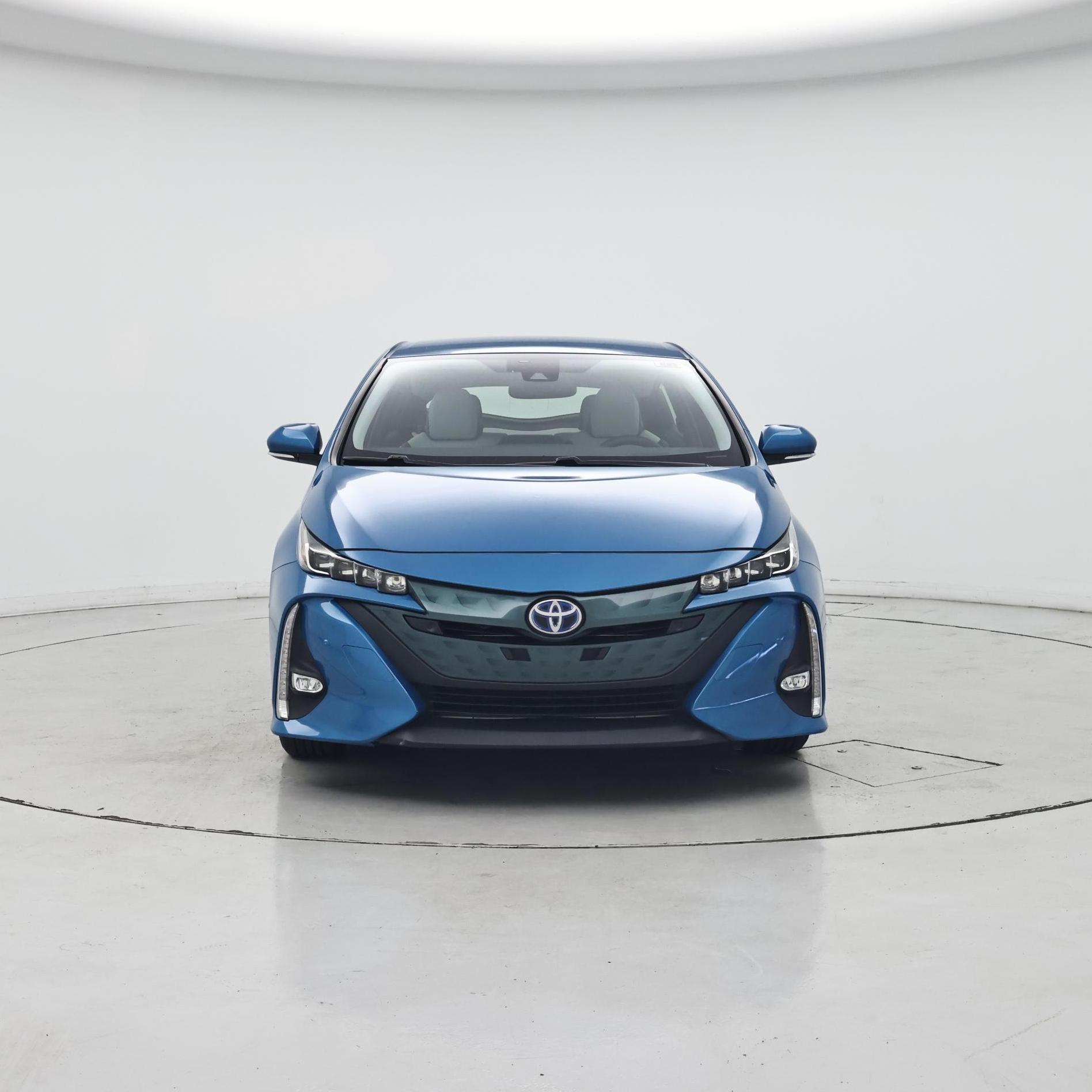 Thumbnail: 2017 Toyota Prius Prime - 5