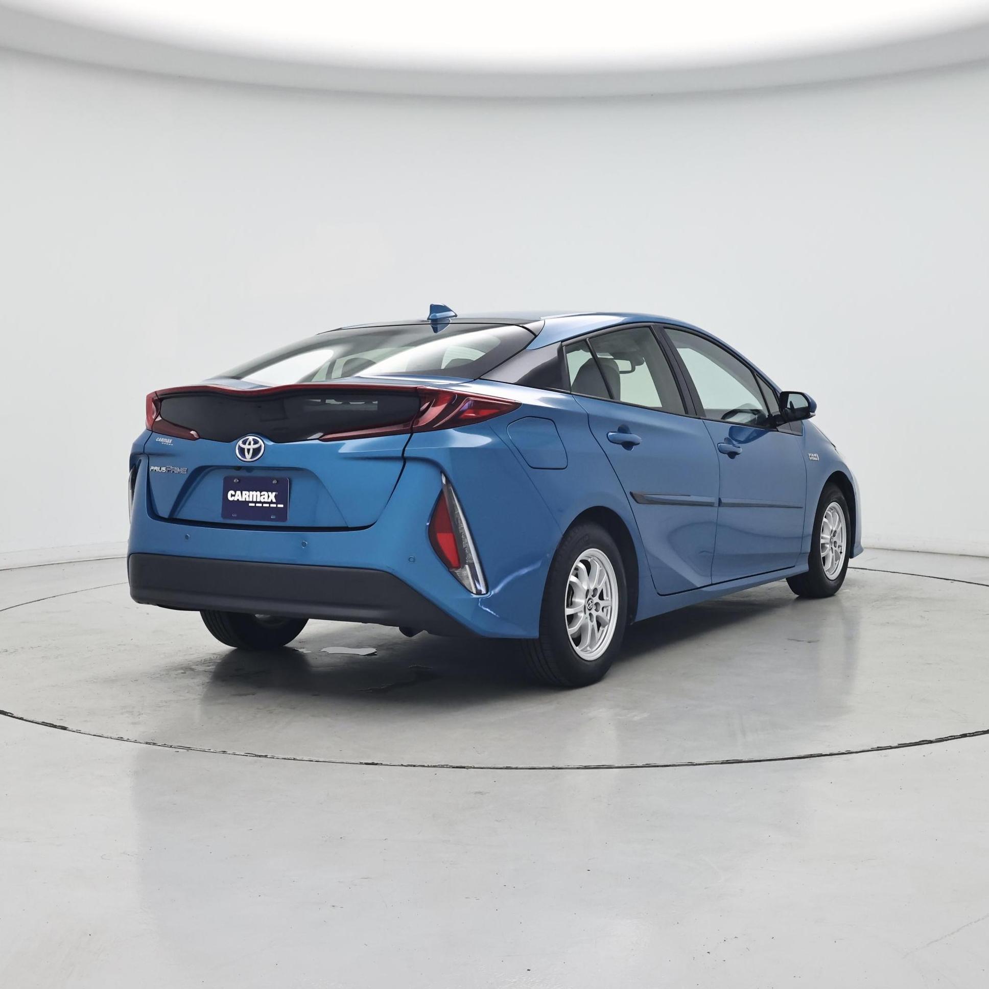 Thumbnail: 2017 Toyota Prius Prime - 8