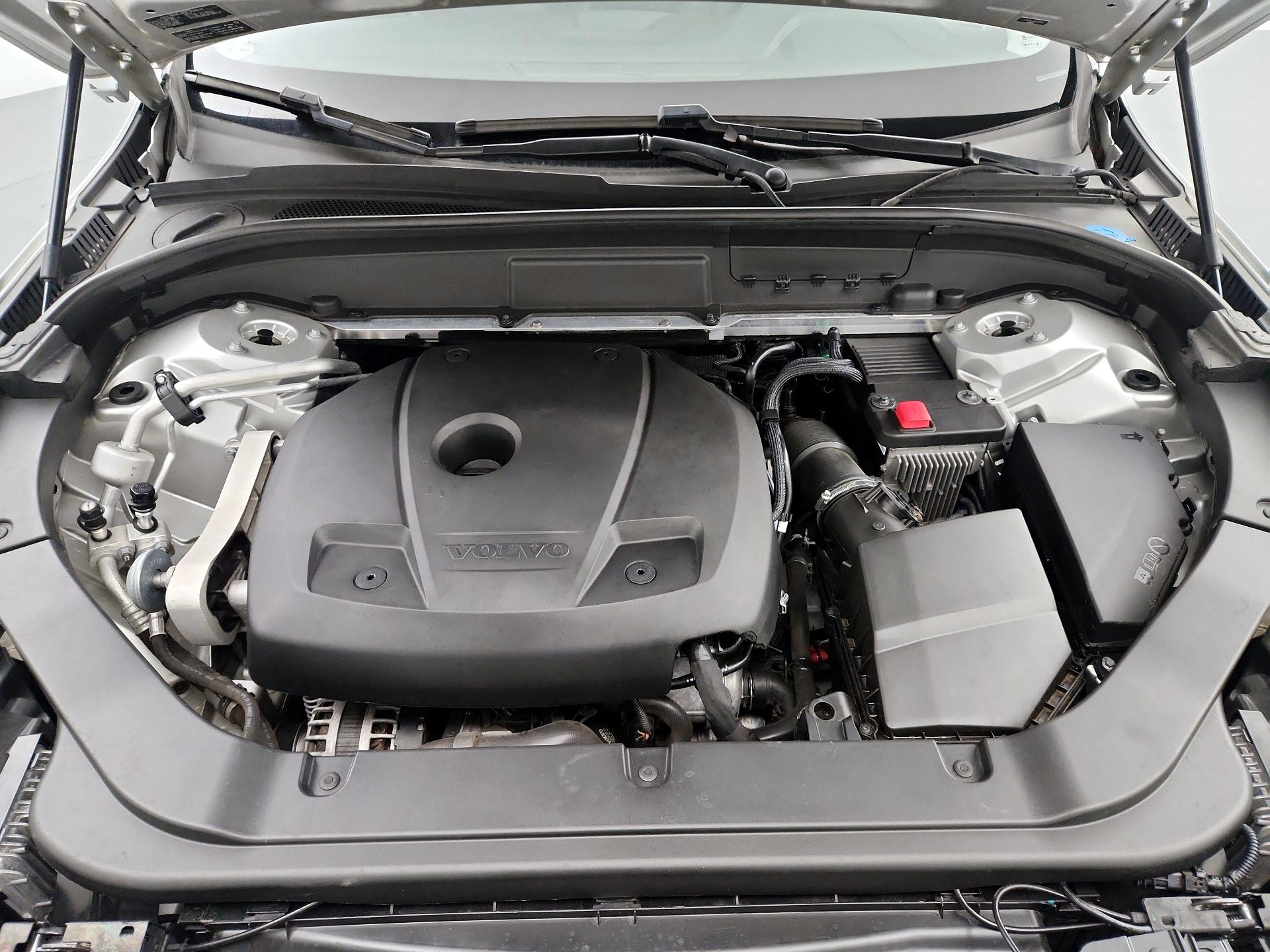 Thumbnail: 2019 Volvo XC60 - 20