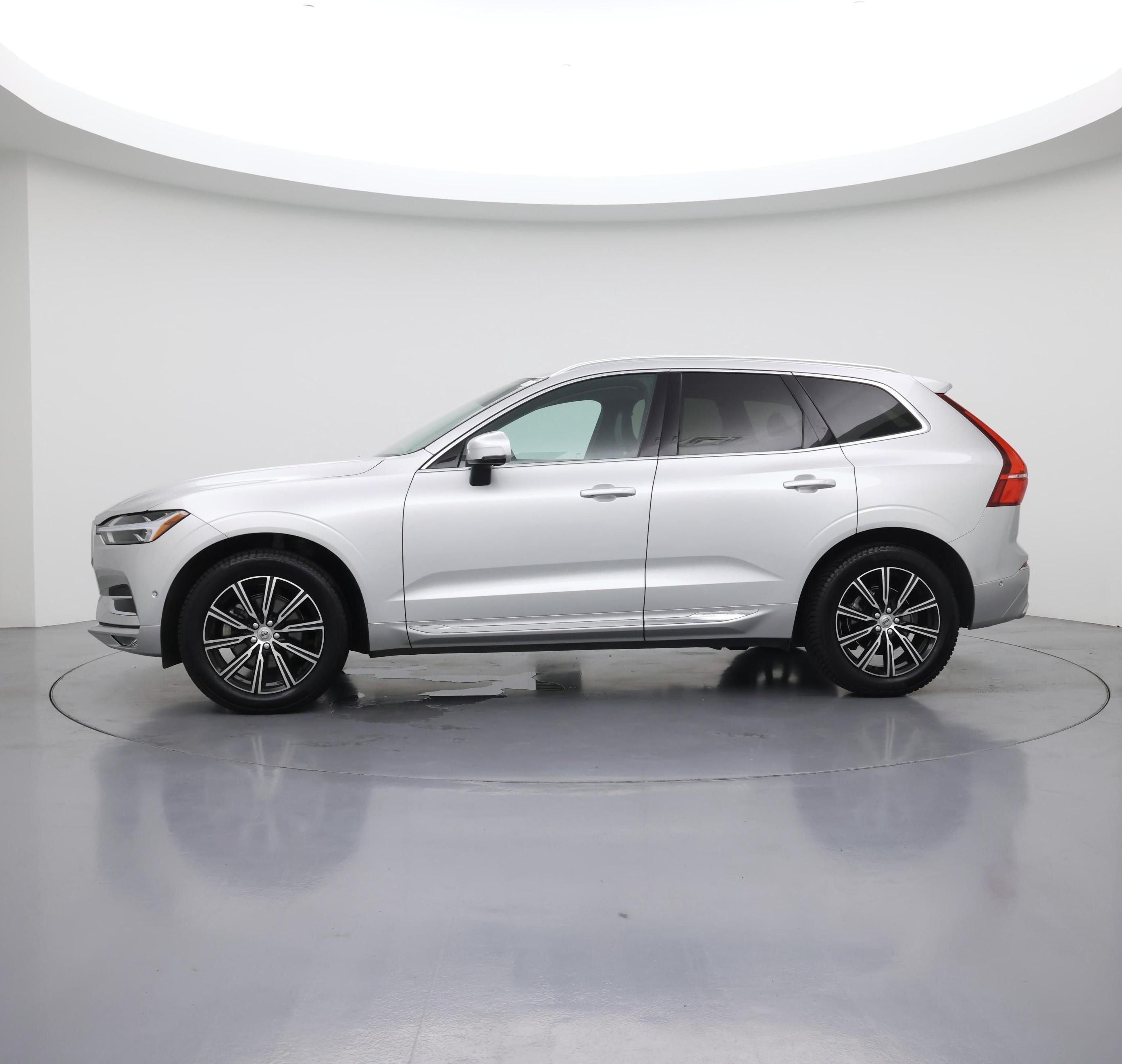 Thumbnail: 2019 Volvo XC60 - 3