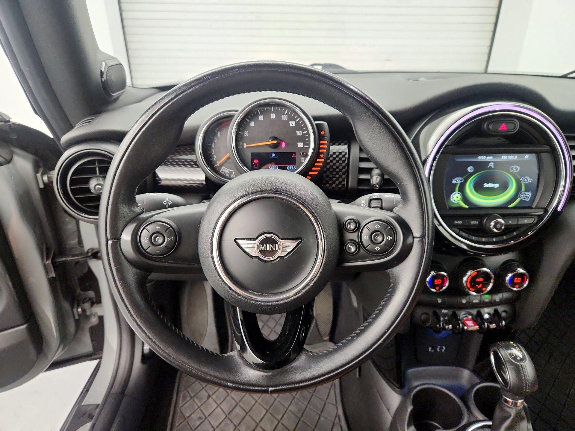 Thumbnail: 2017 MINI Cooper - 10