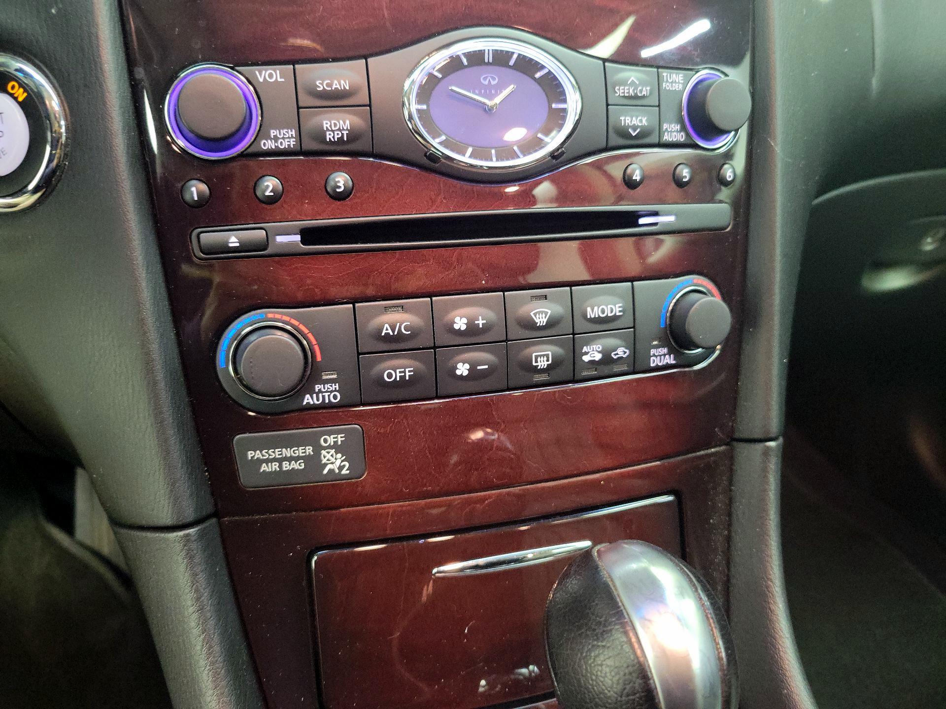 Thumbnail: 2013 INFINITI EX37 - 16