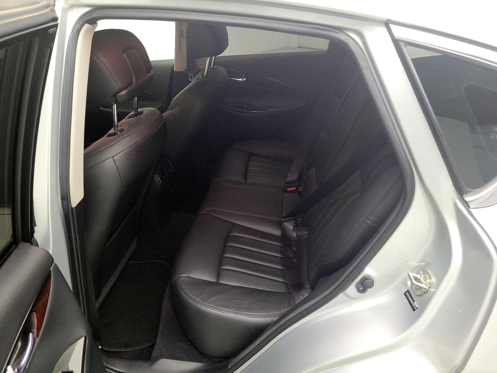 Thumbnail: 2013 INFINITI EX37 - 18