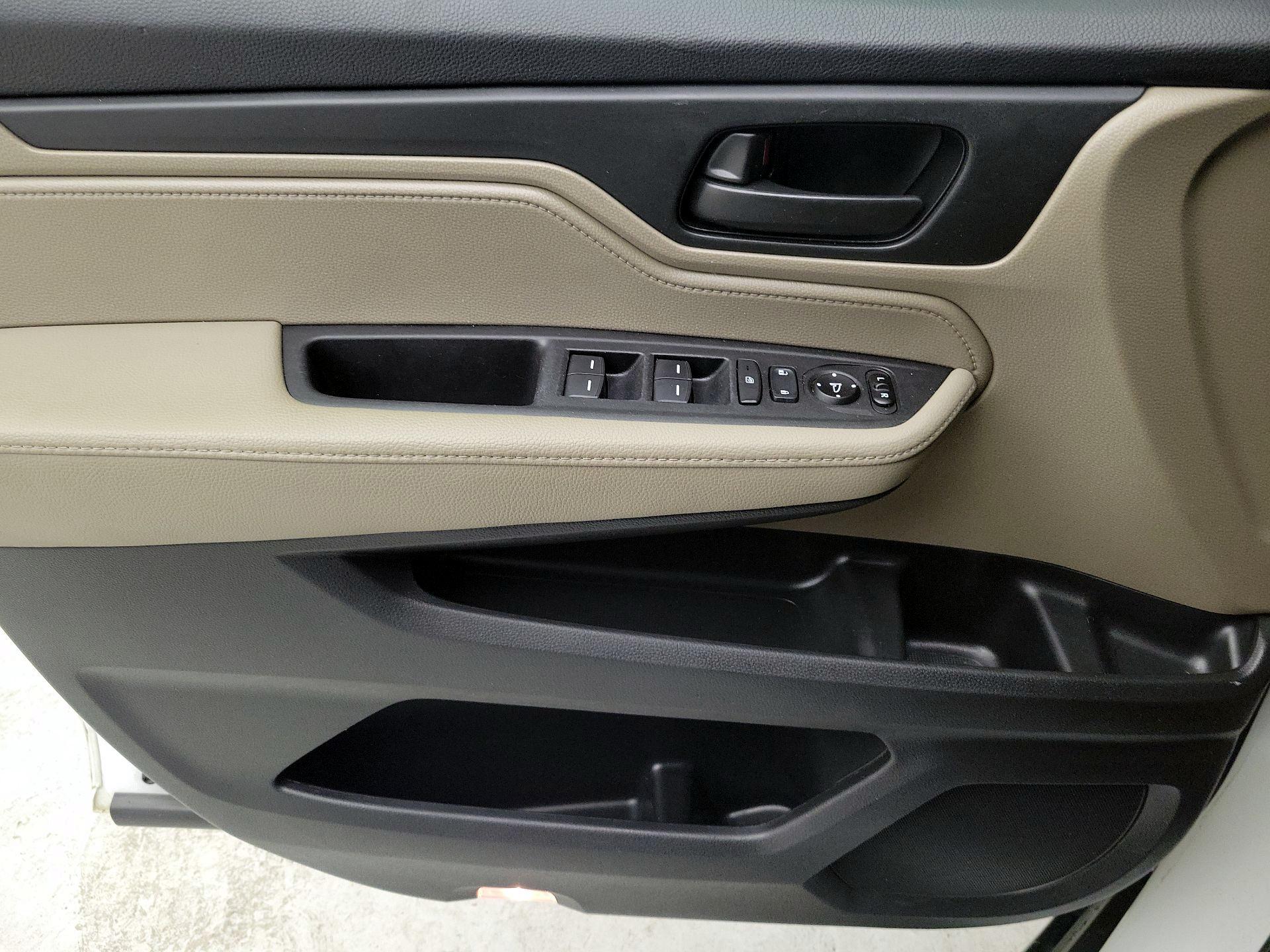 Thumbnail: 2021 Honda Odyssey - 12