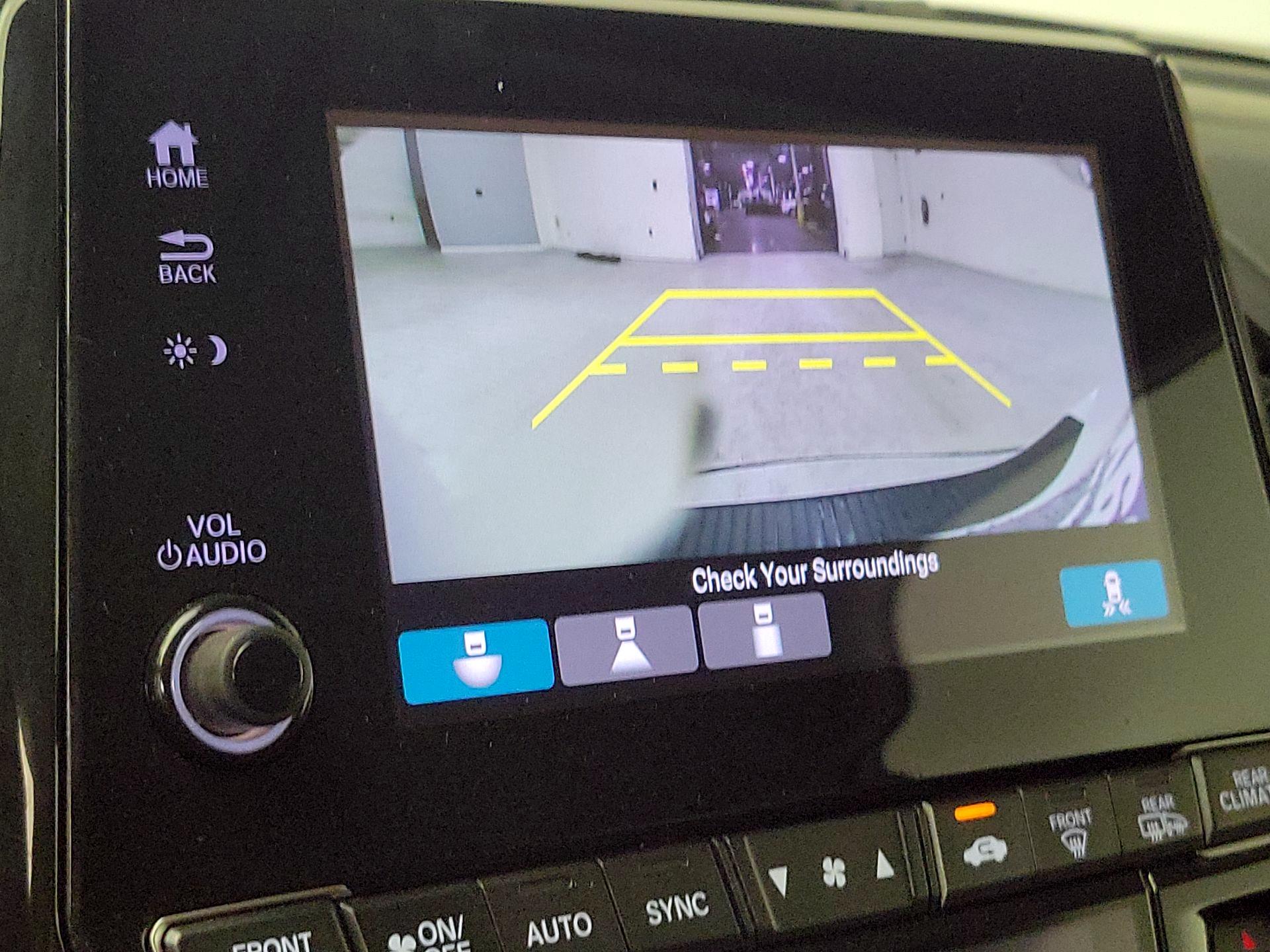 Thumbnail: 2021 Honda Odyssey - 14