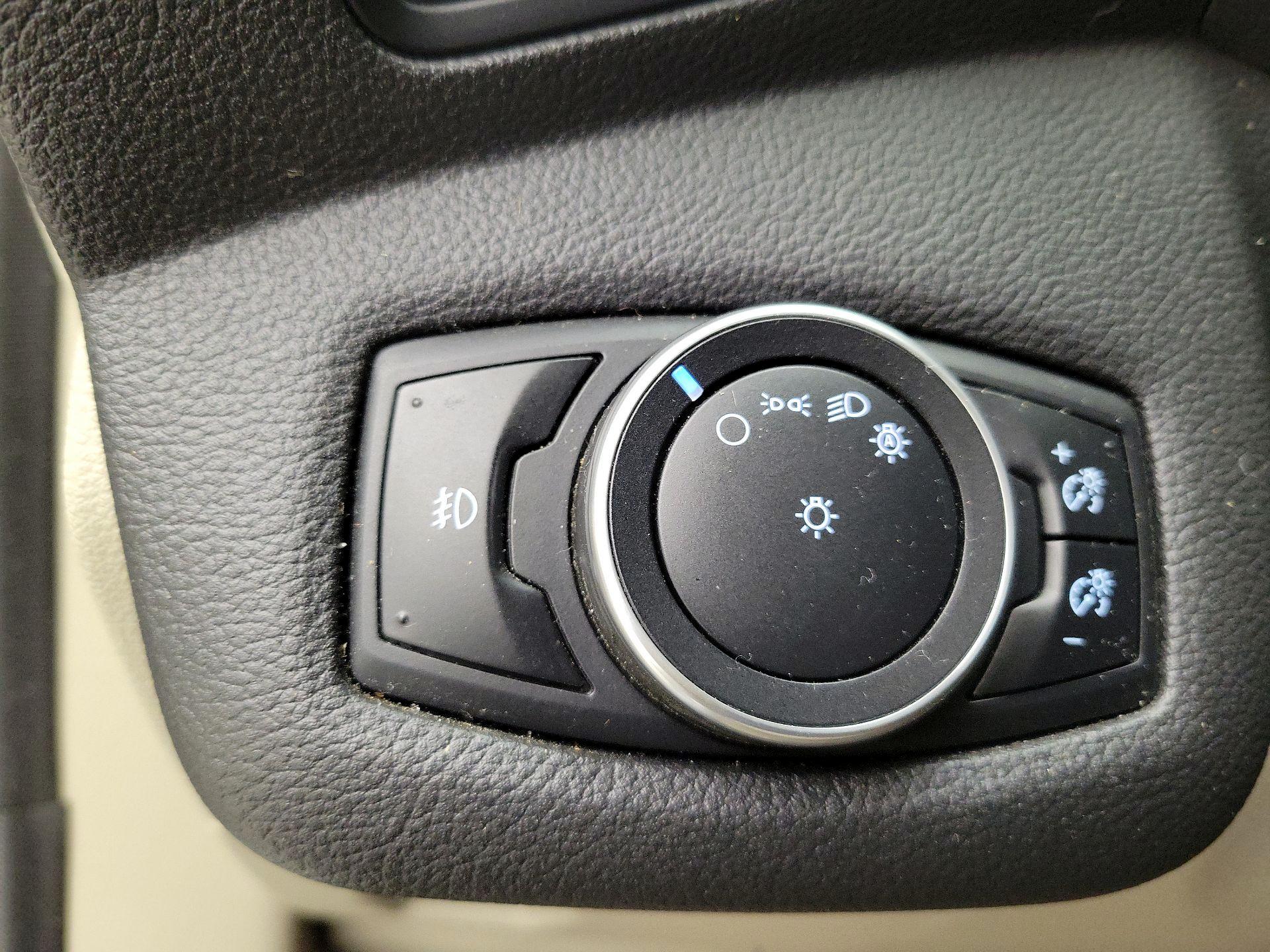 Thumbnail: 2015 Ford Escape - 13