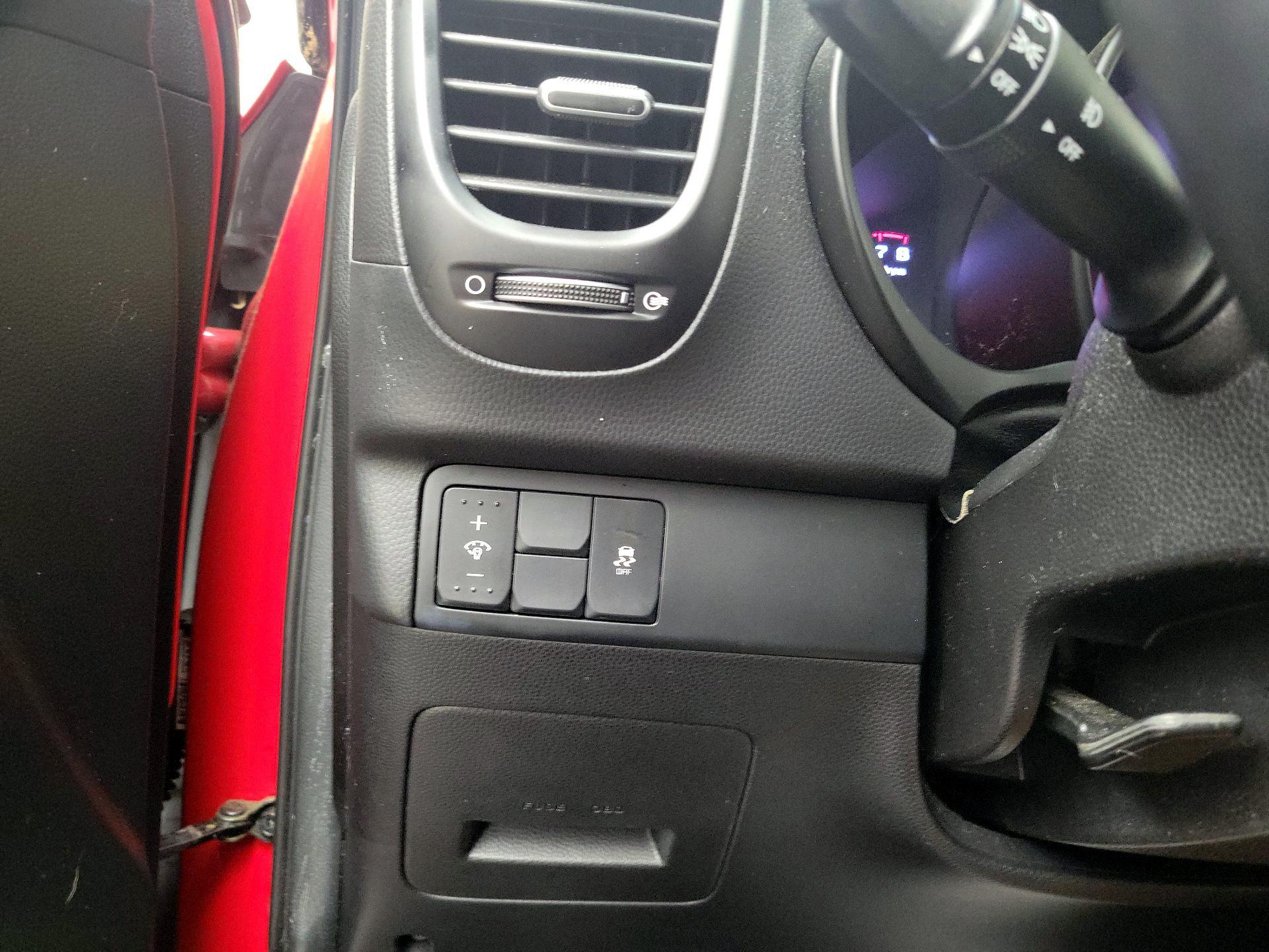 Thumbnail: 2016 Kia Soul - 13