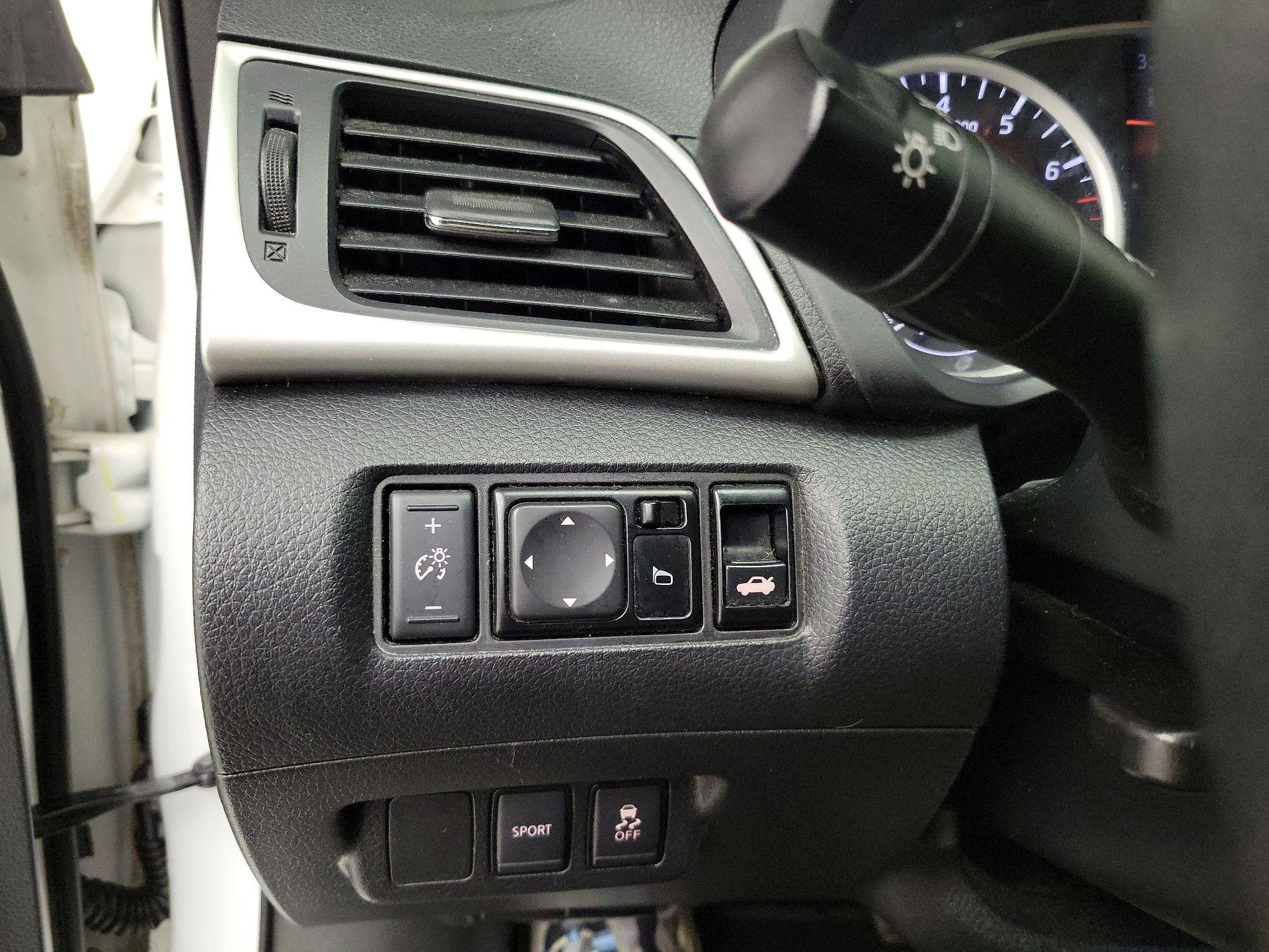 Thumbnail: 2019 Nissan Sentra - 13
