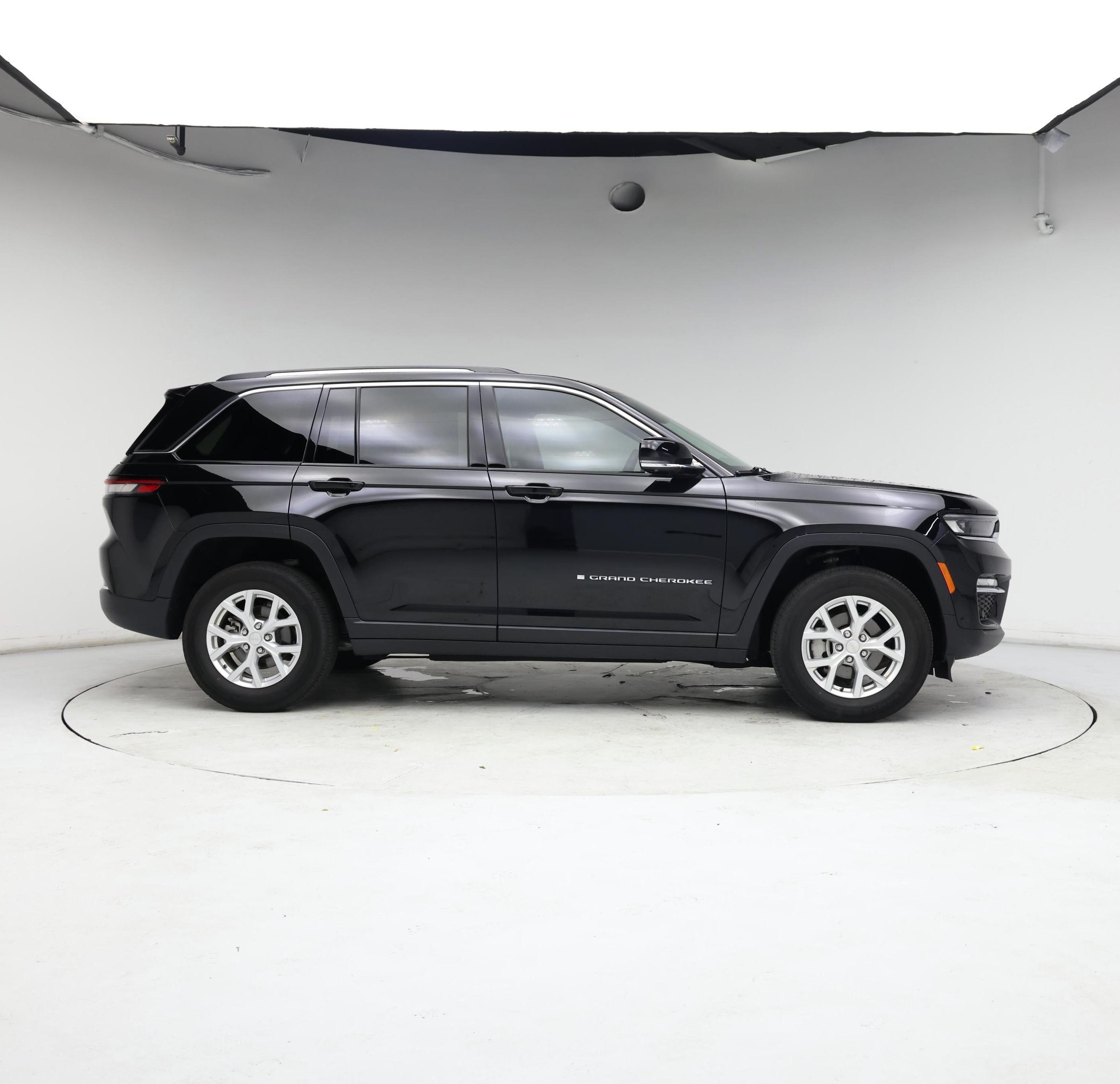 Thumbnail: 2023 Jeep Grand Cherokee - 7