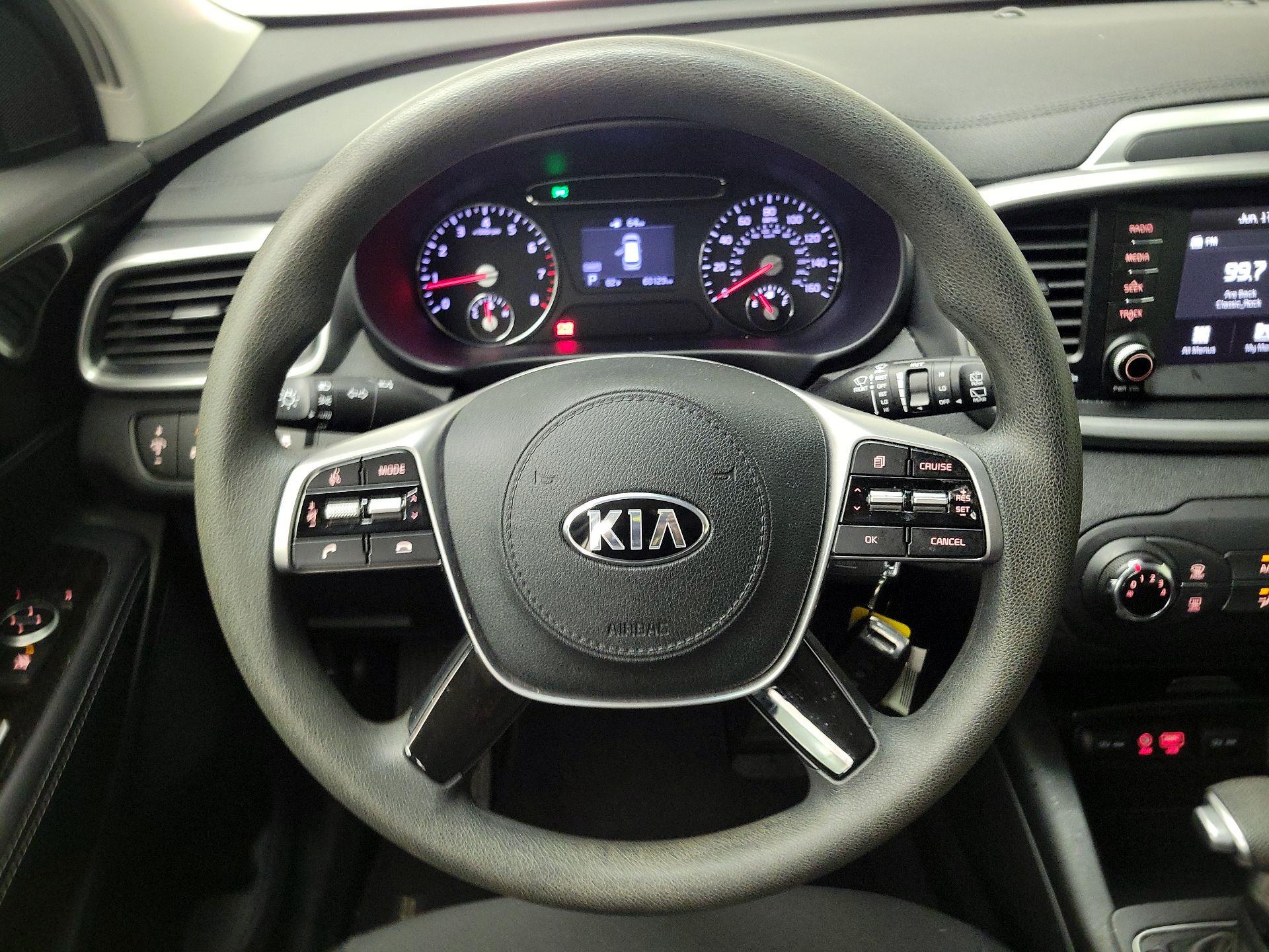Thumbnail: 2020 Kia Sorento - 10