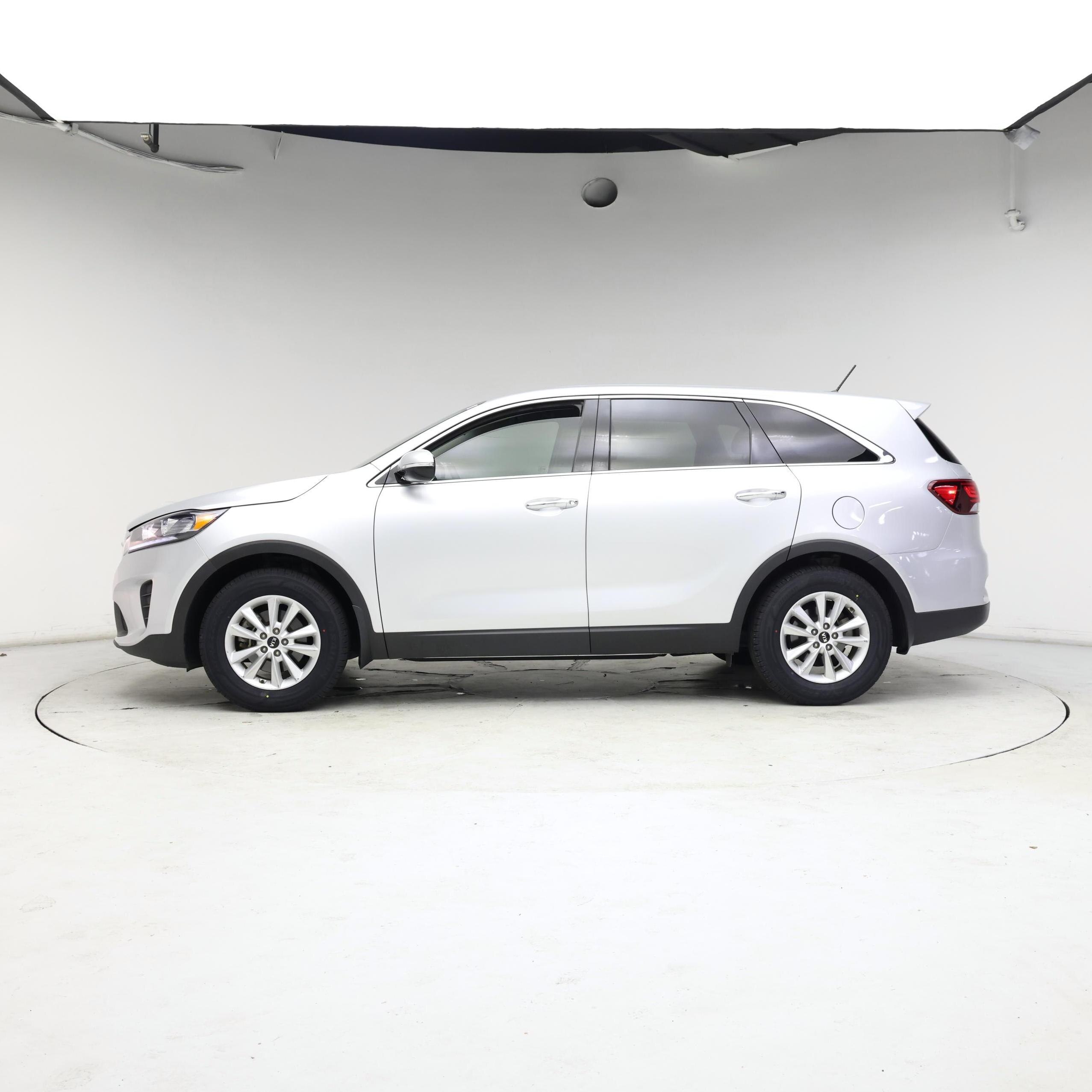 Thumbnail: 2020 Kia Sorento - 3