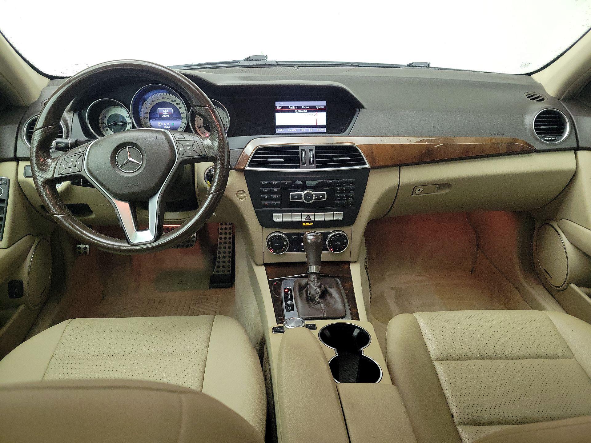 Thumbnail: 2014 Mercedes-Benz C-Class - 9