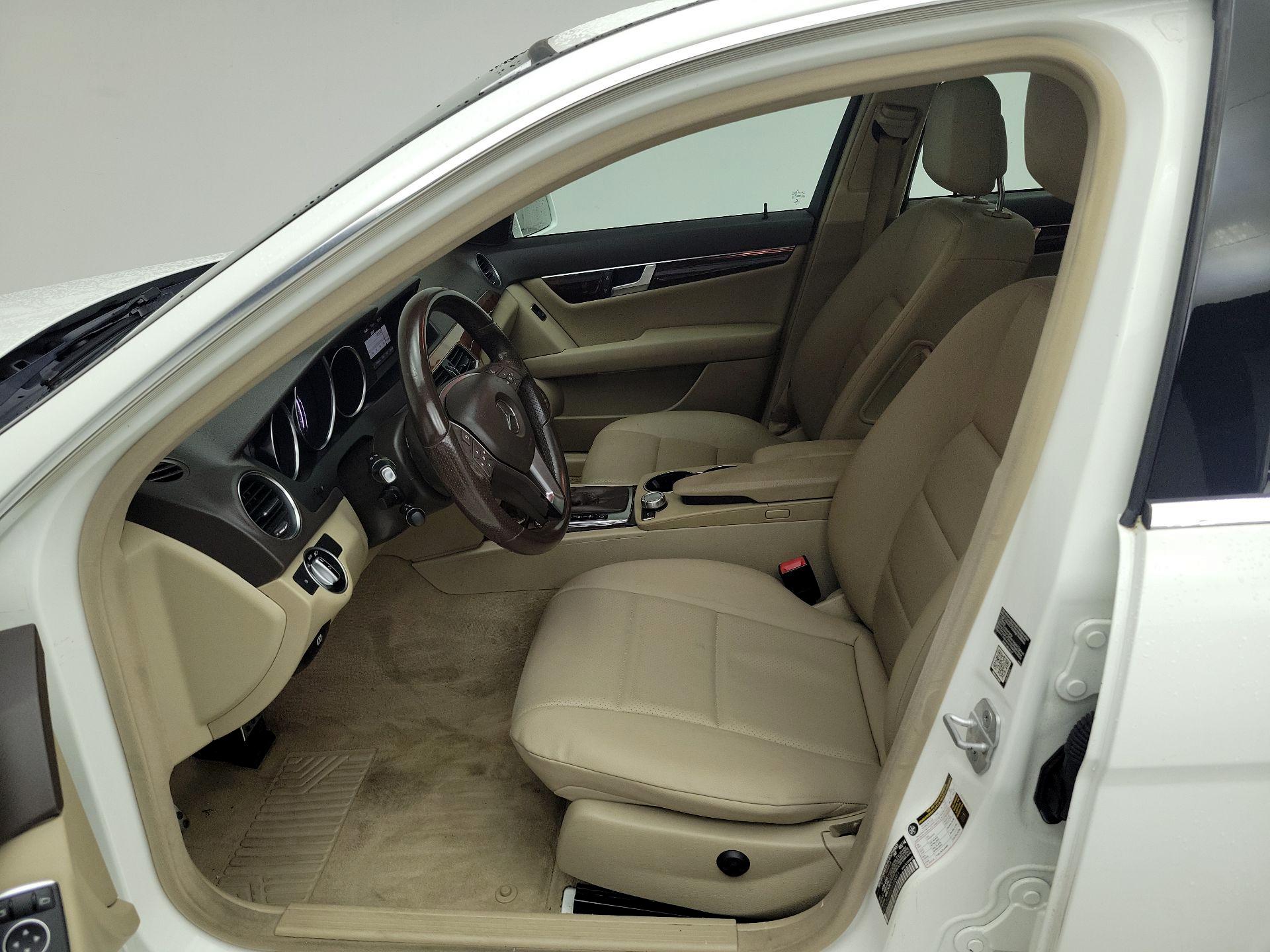 Thumbnail: 2014 Mercedes-Benz C-Class - 11