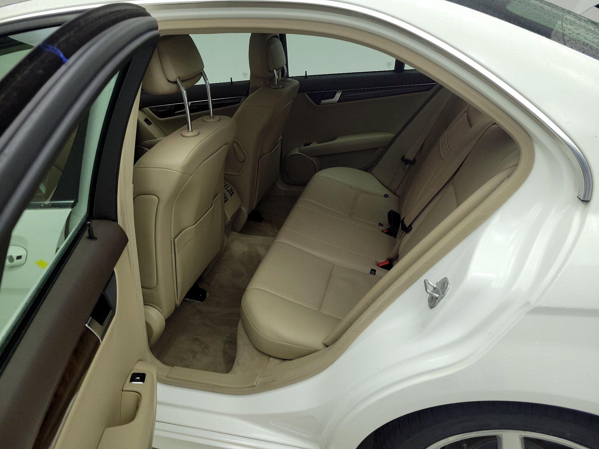 Thumbnail: 2014 Mercedes-Benz C-Class - 19
