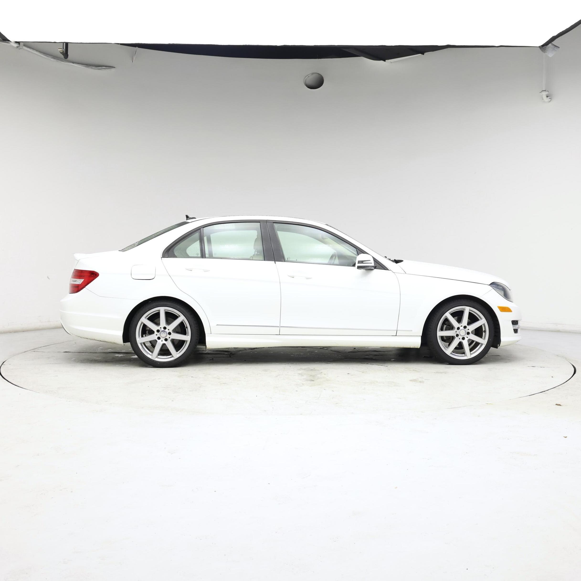 Thumbnail: 2014 Mercedes-Benz C-Class - 7