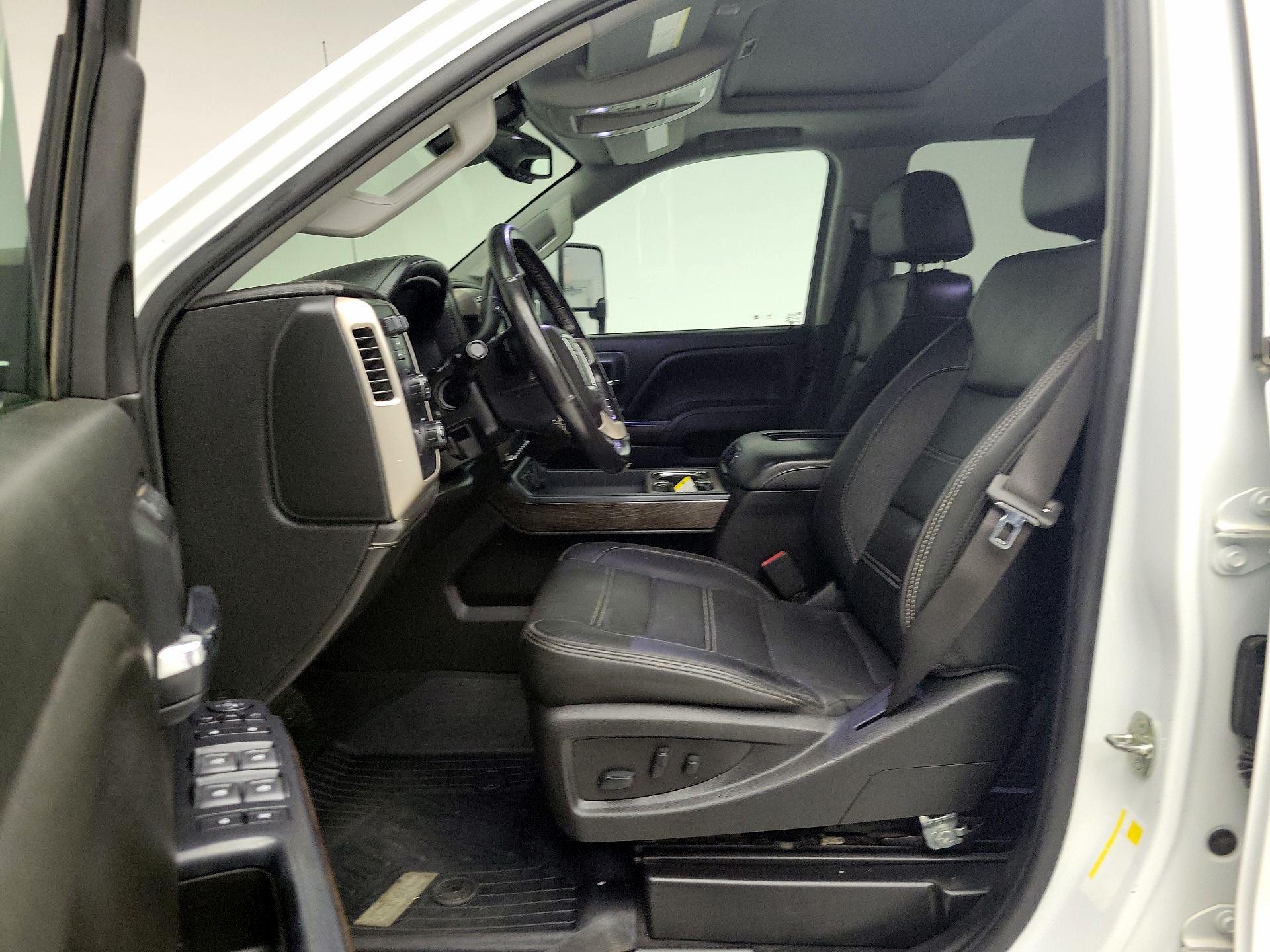 Thumbnail: 2019 GMC Sierra 2500 - 11