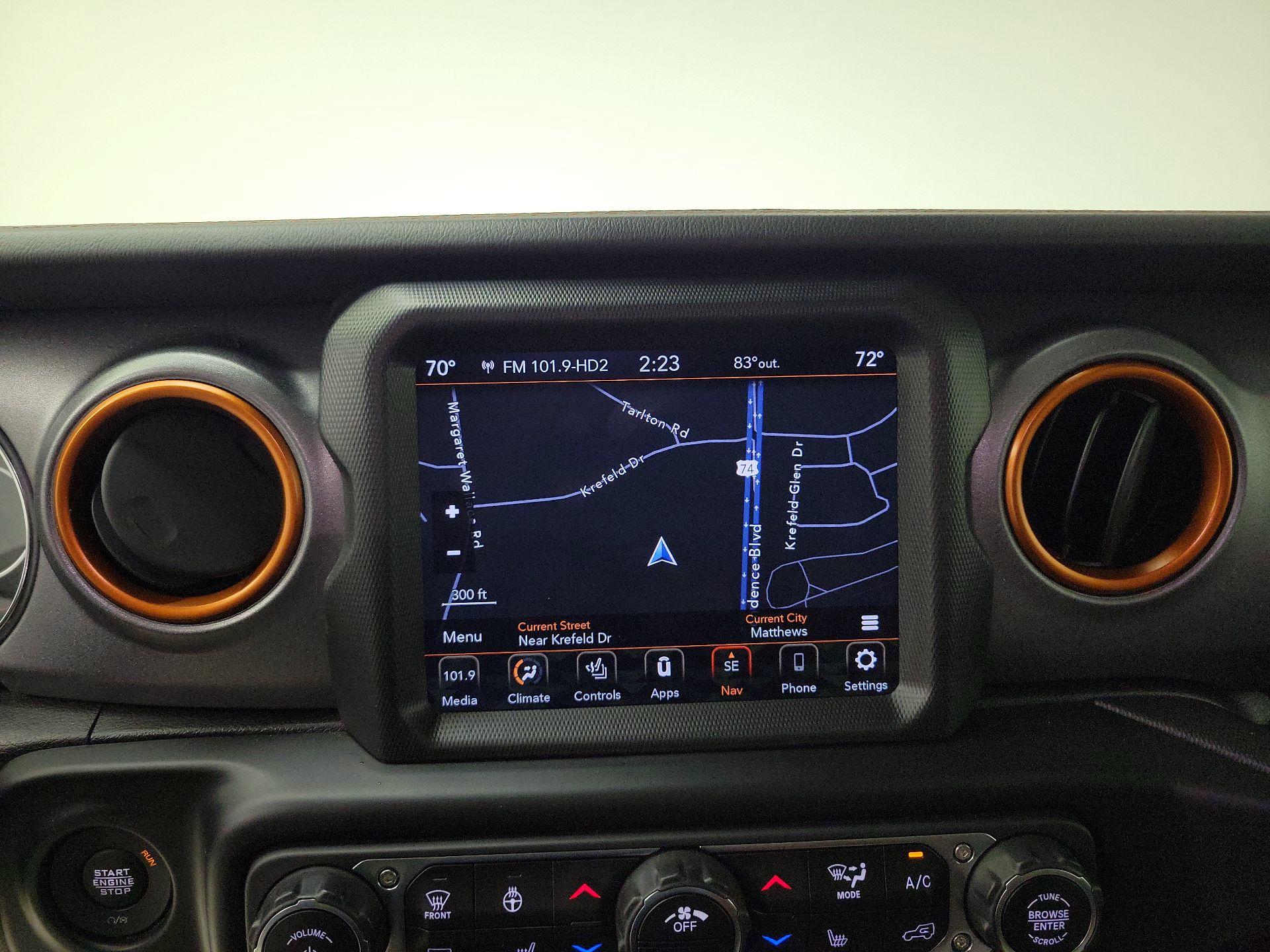 Thumbnail: 2021 Jeep Gladiator - 14