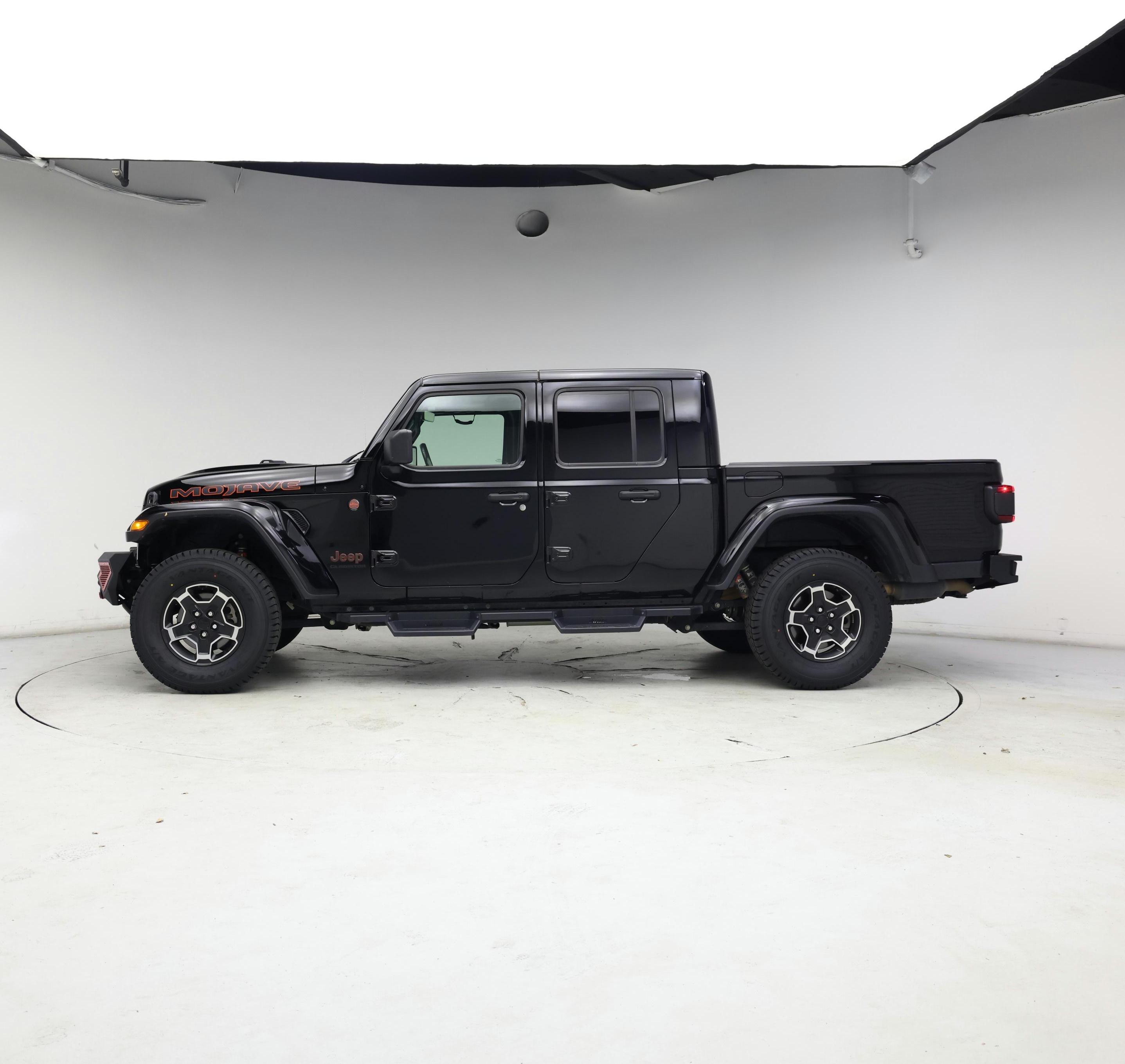 Thumbnail: 2021 Jeep Gladiator - 3