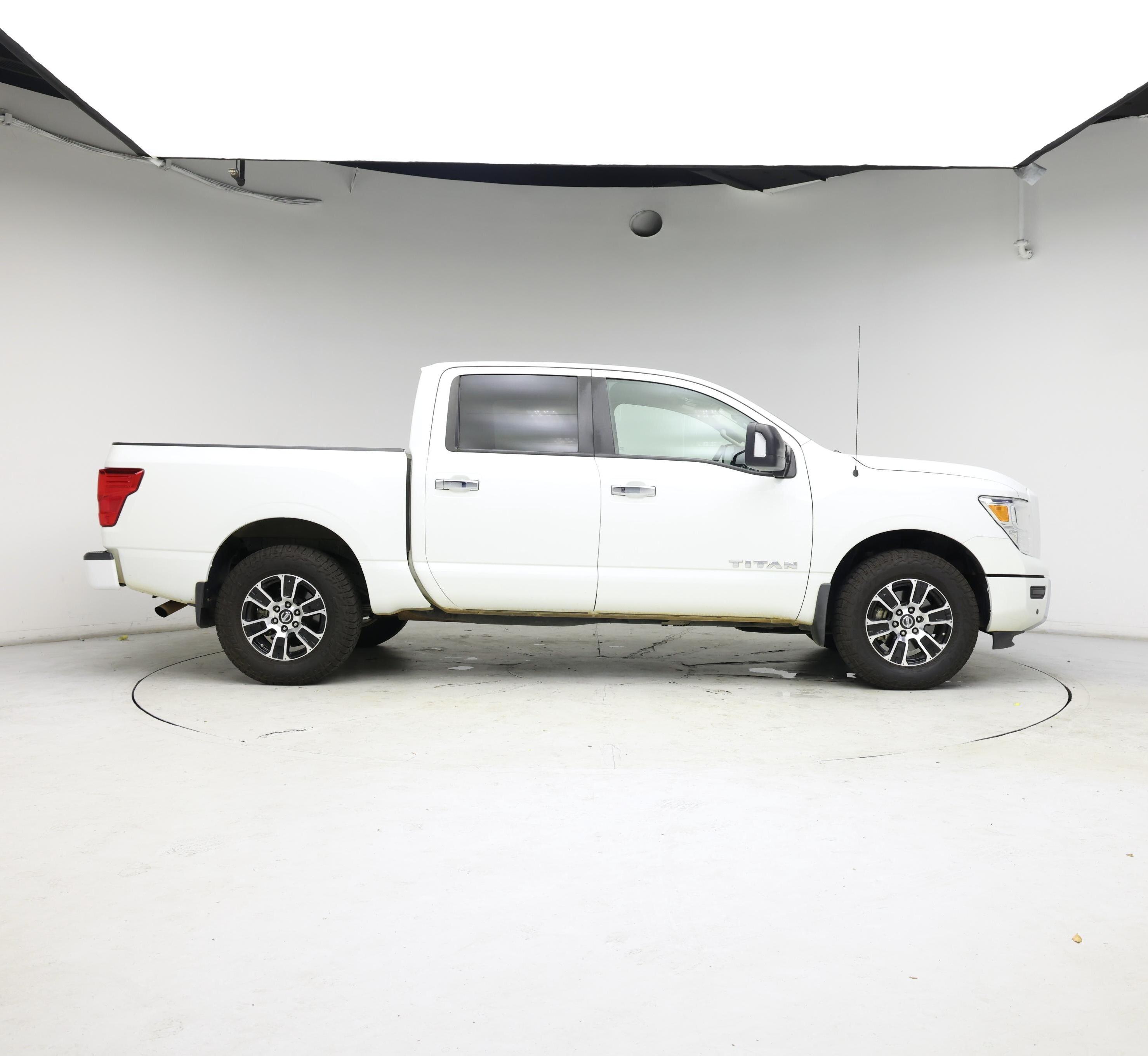 Thumbnail: 2021 Nissan Titan - 7