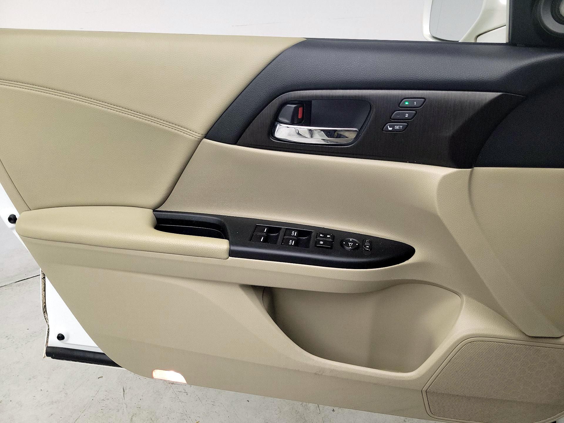 Thumbnail: 2013 Honda Accord - 12