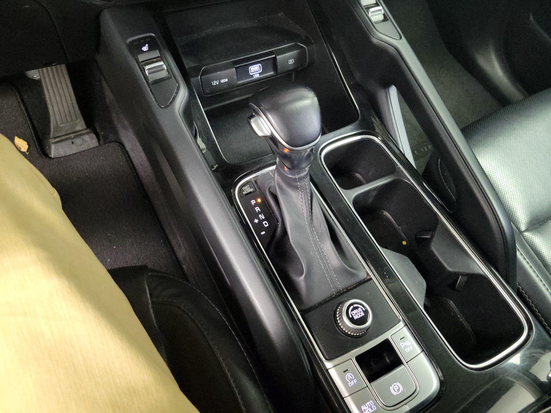 Thumbnail: 2020 Kia Telluride - 17