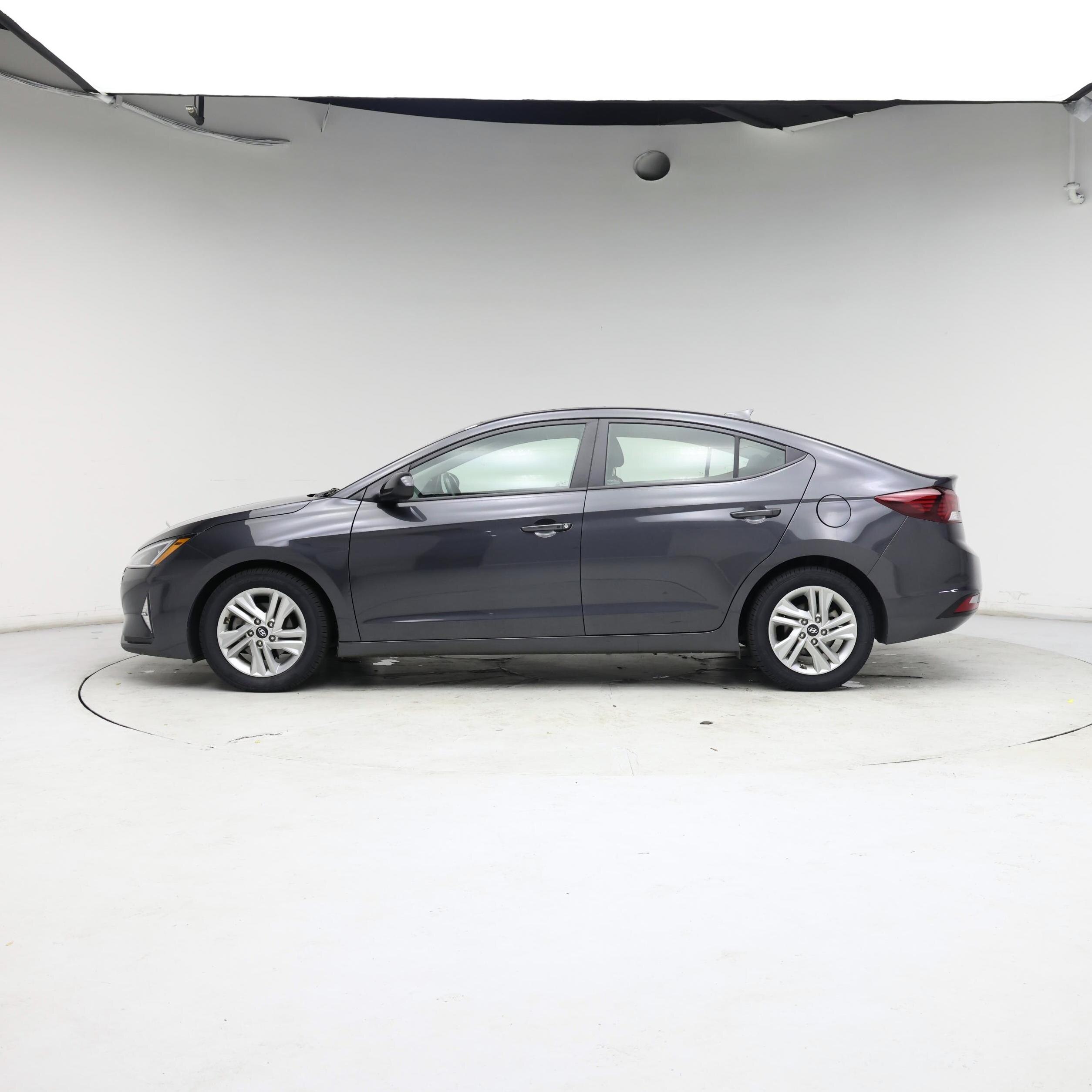 Thumbnail: 2020 Hyundai Elantra - 3