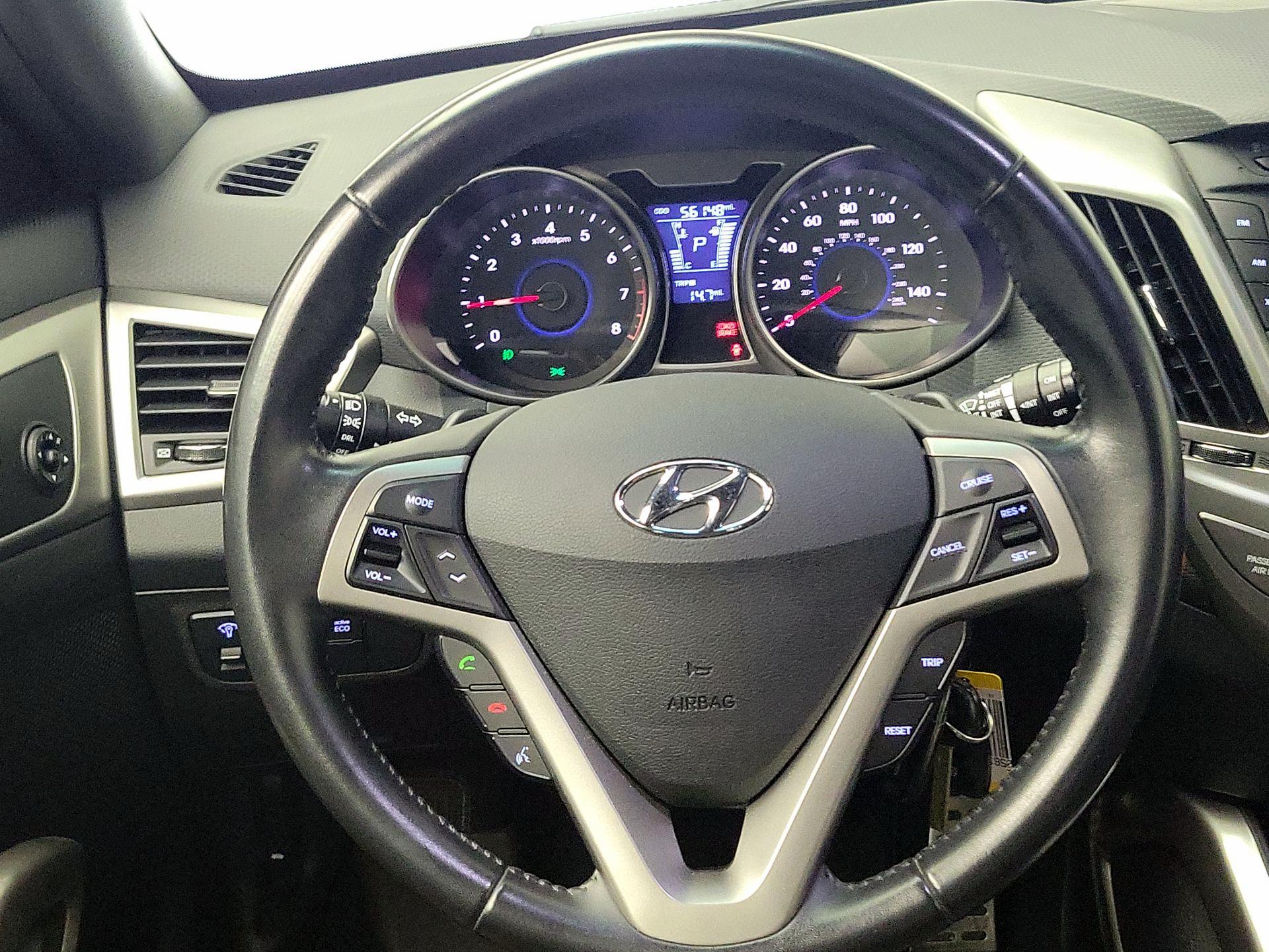 Thumbnail: 2016 Hyundai Veloster - 10
