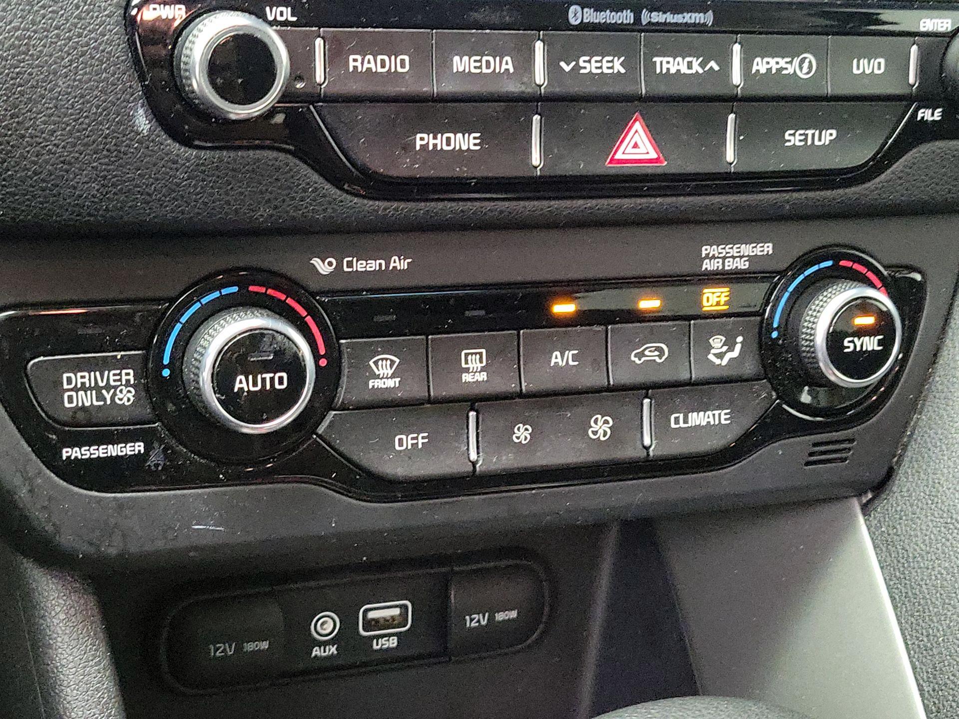 Thumbnail: 2017 Kia Niro - 16