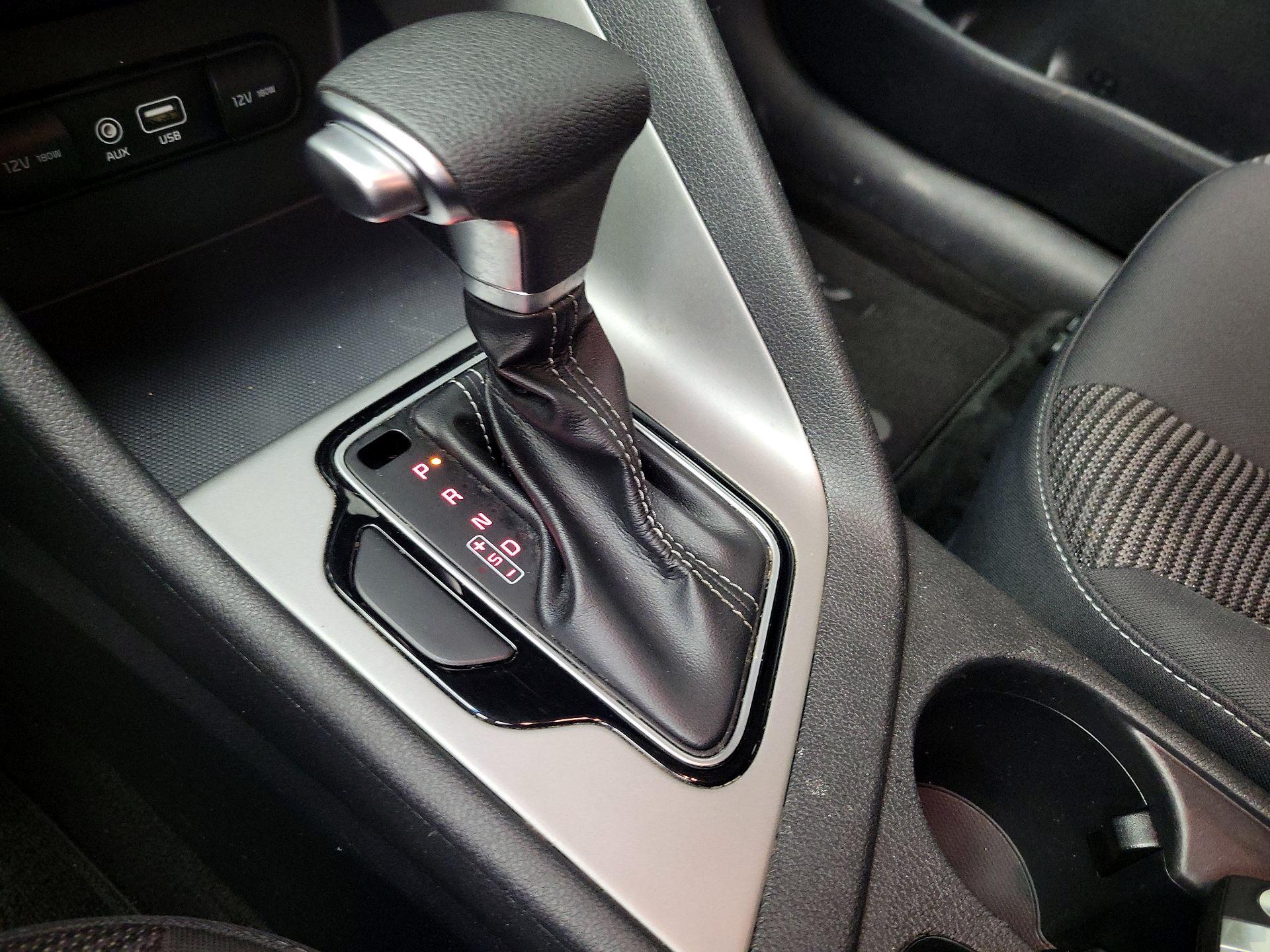 Thumbnail: 2017 Kia Niro - 17