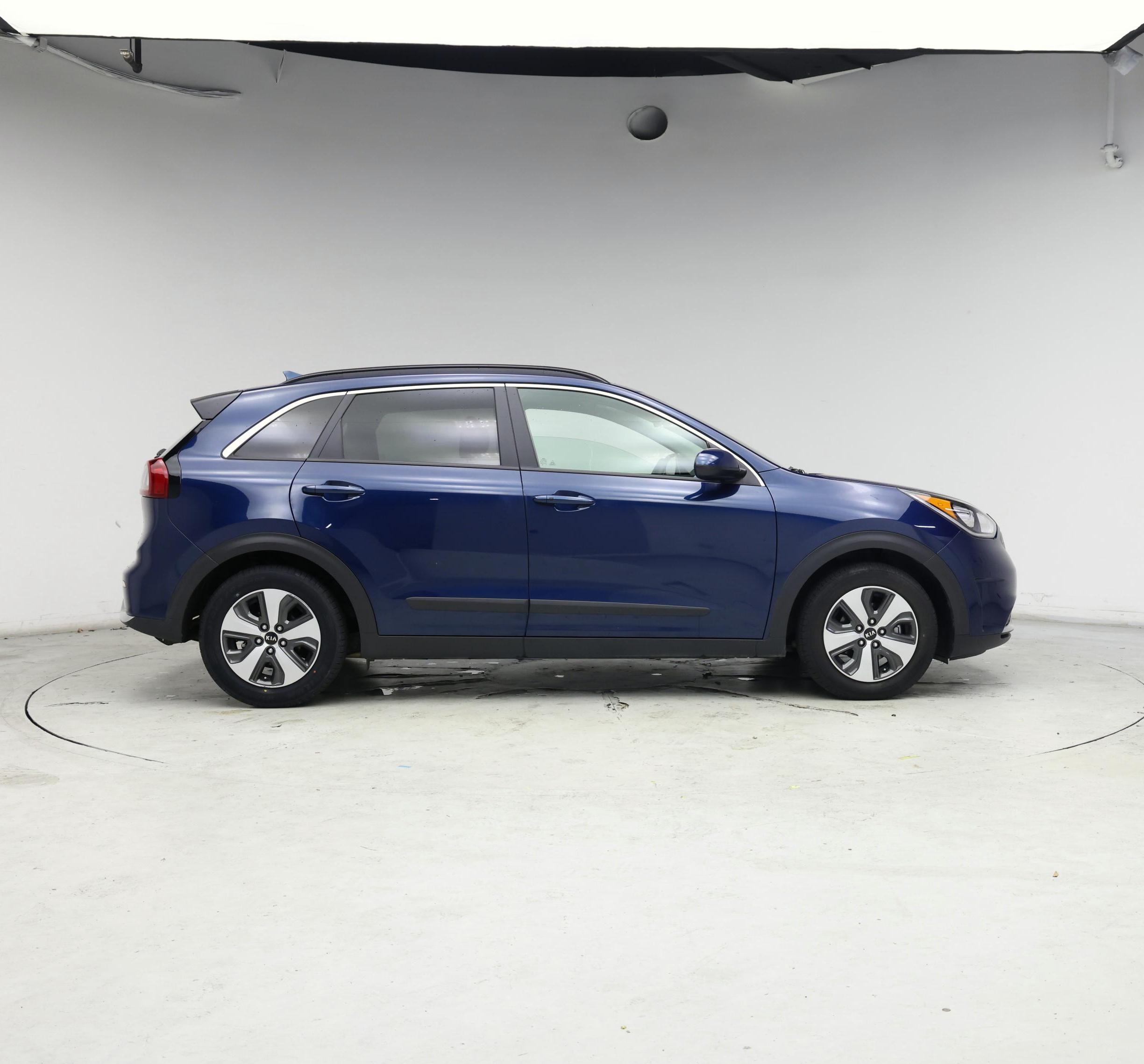 Thumbnail: 2017 Kia Niro - 7