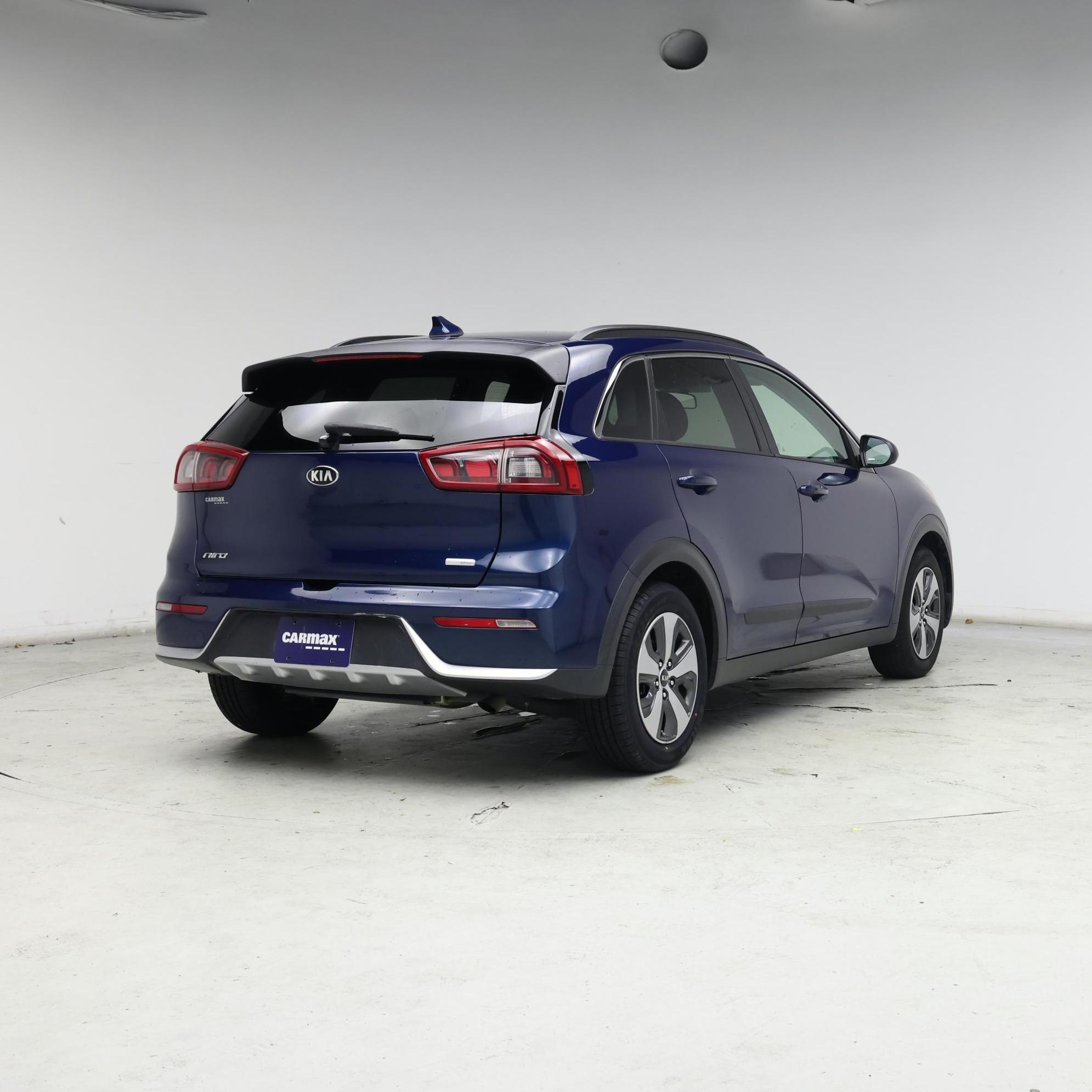 Thumbnail: 2017 Kia Niro - 8