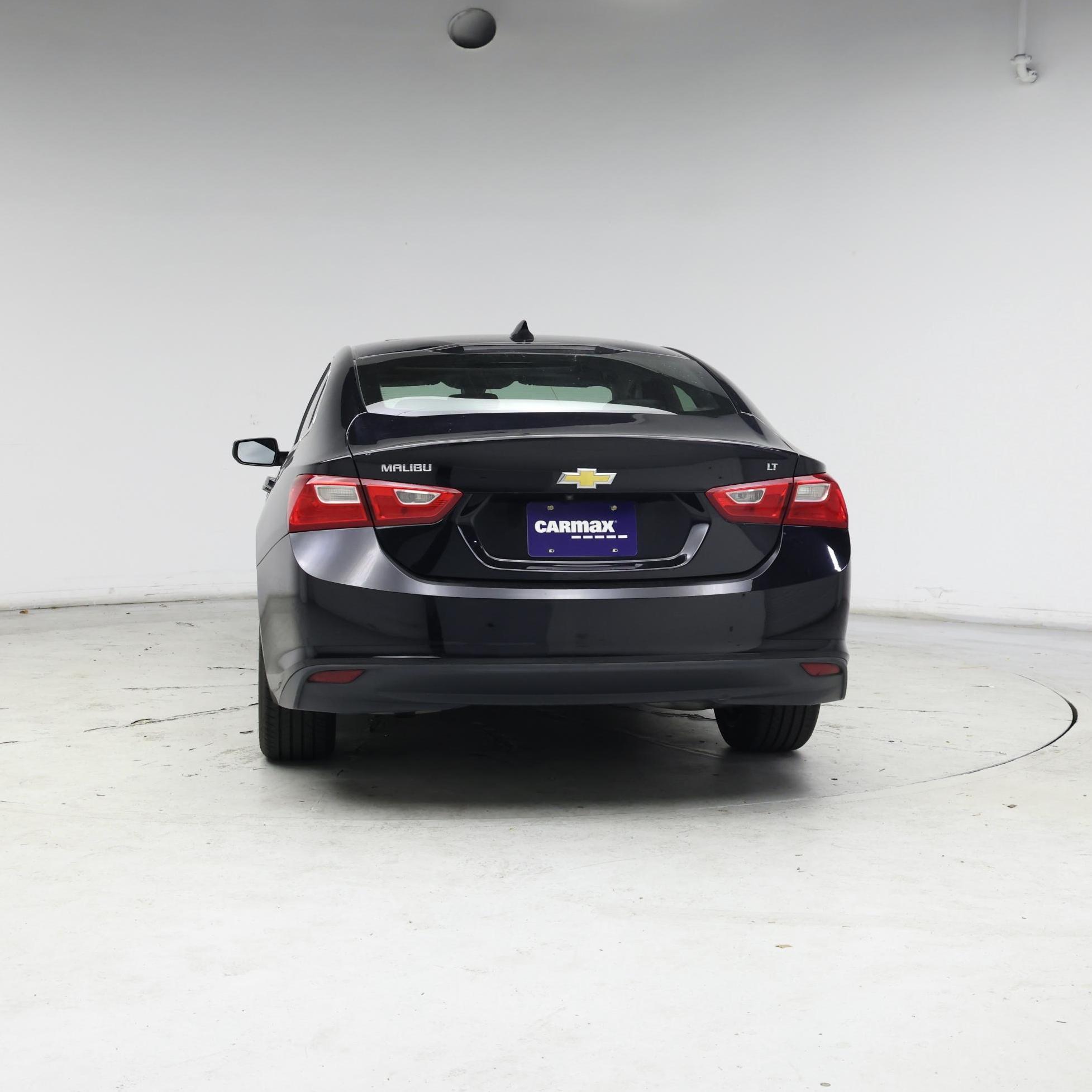 Thumbnail: 2018 Chevrolet Malibu - 6