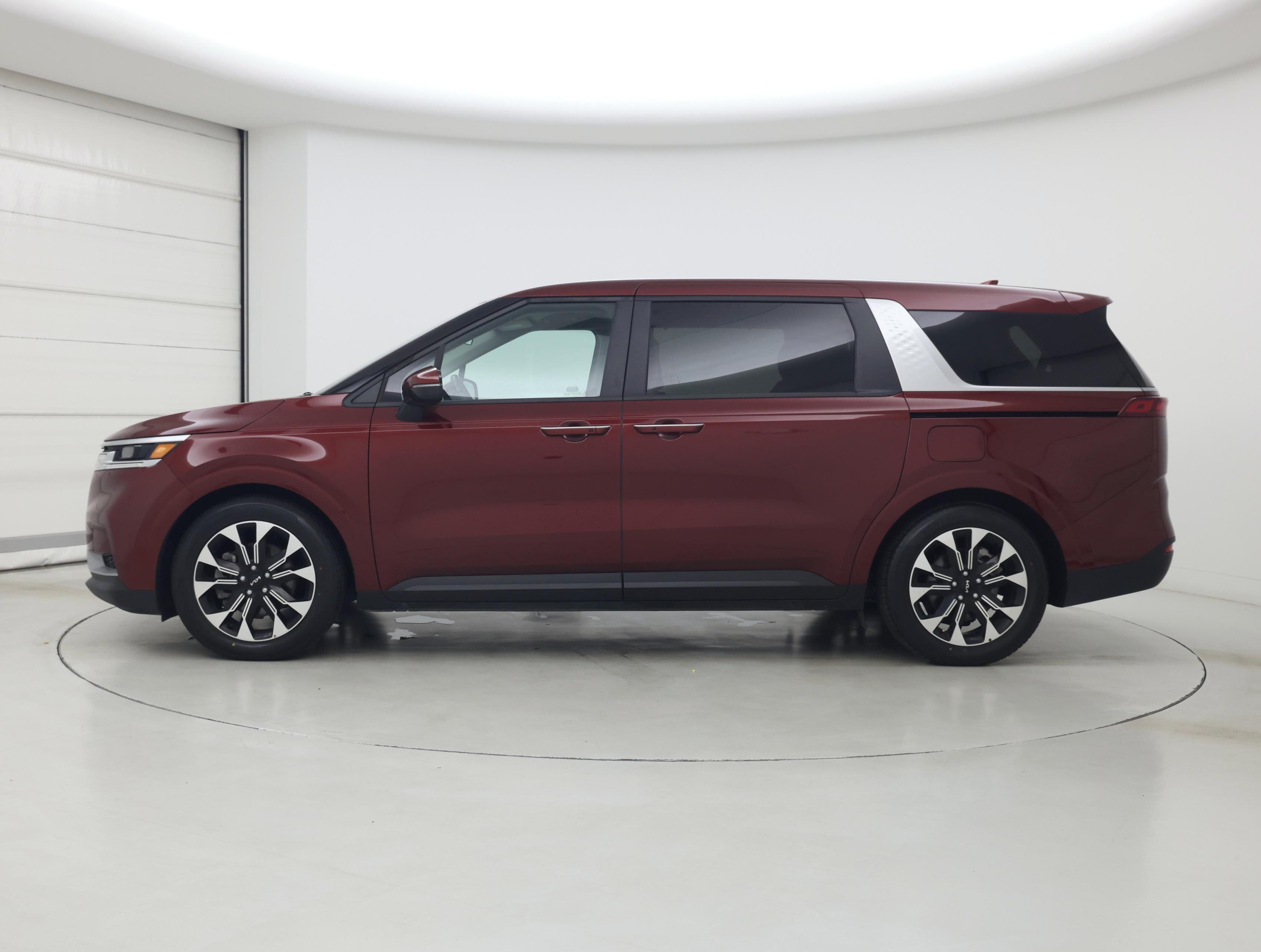 Thumbnail: 2022 Kia Carnival - 3