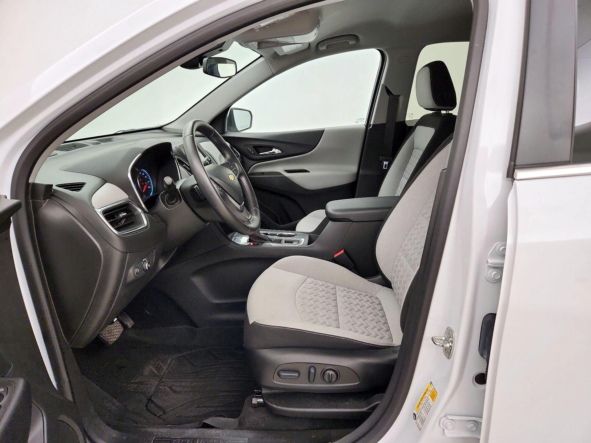 Thumbnail: 2022 Chevrolet Equinox - 11