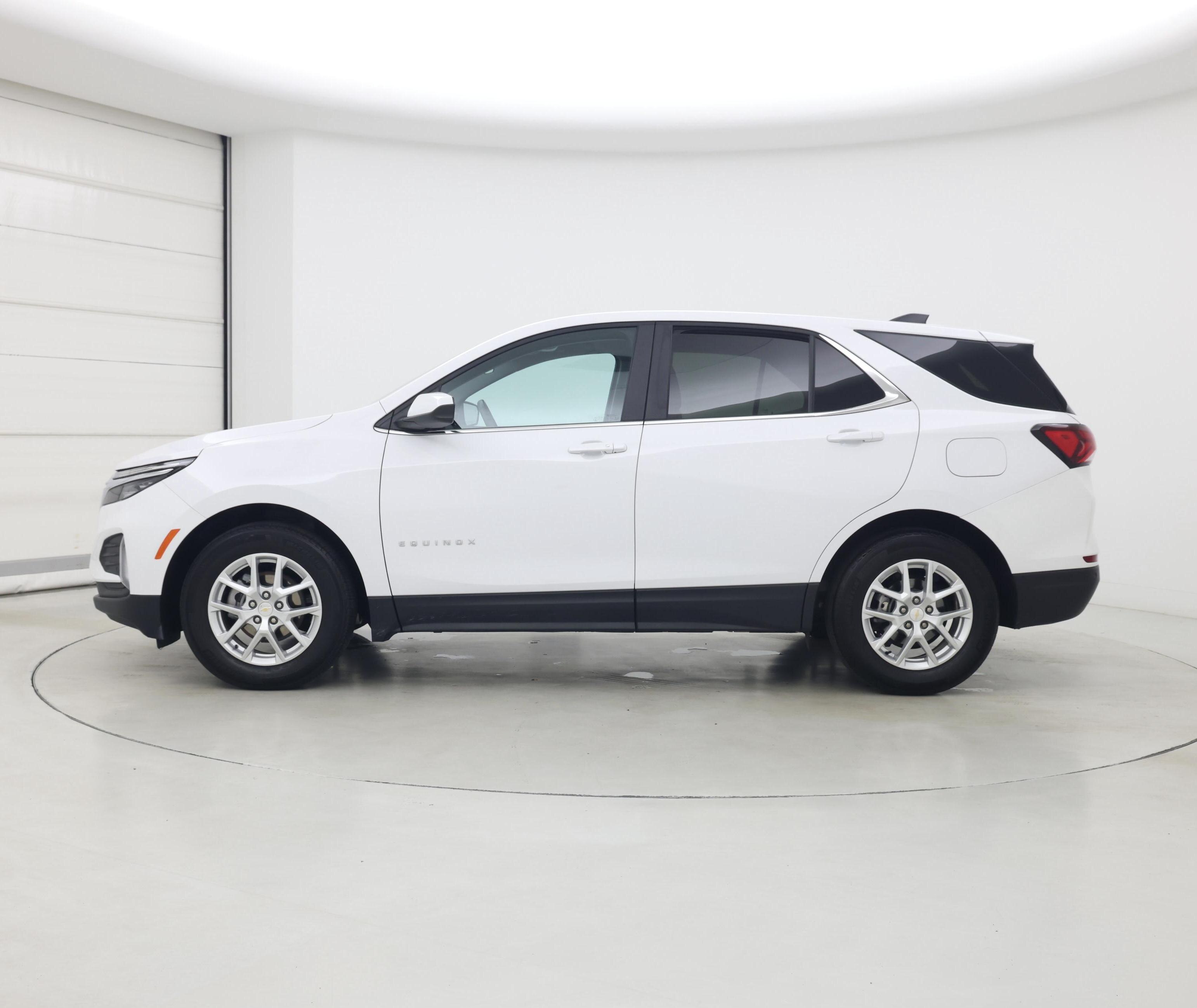 Thumbnail: 2022 Chevrolet Equinox - 3