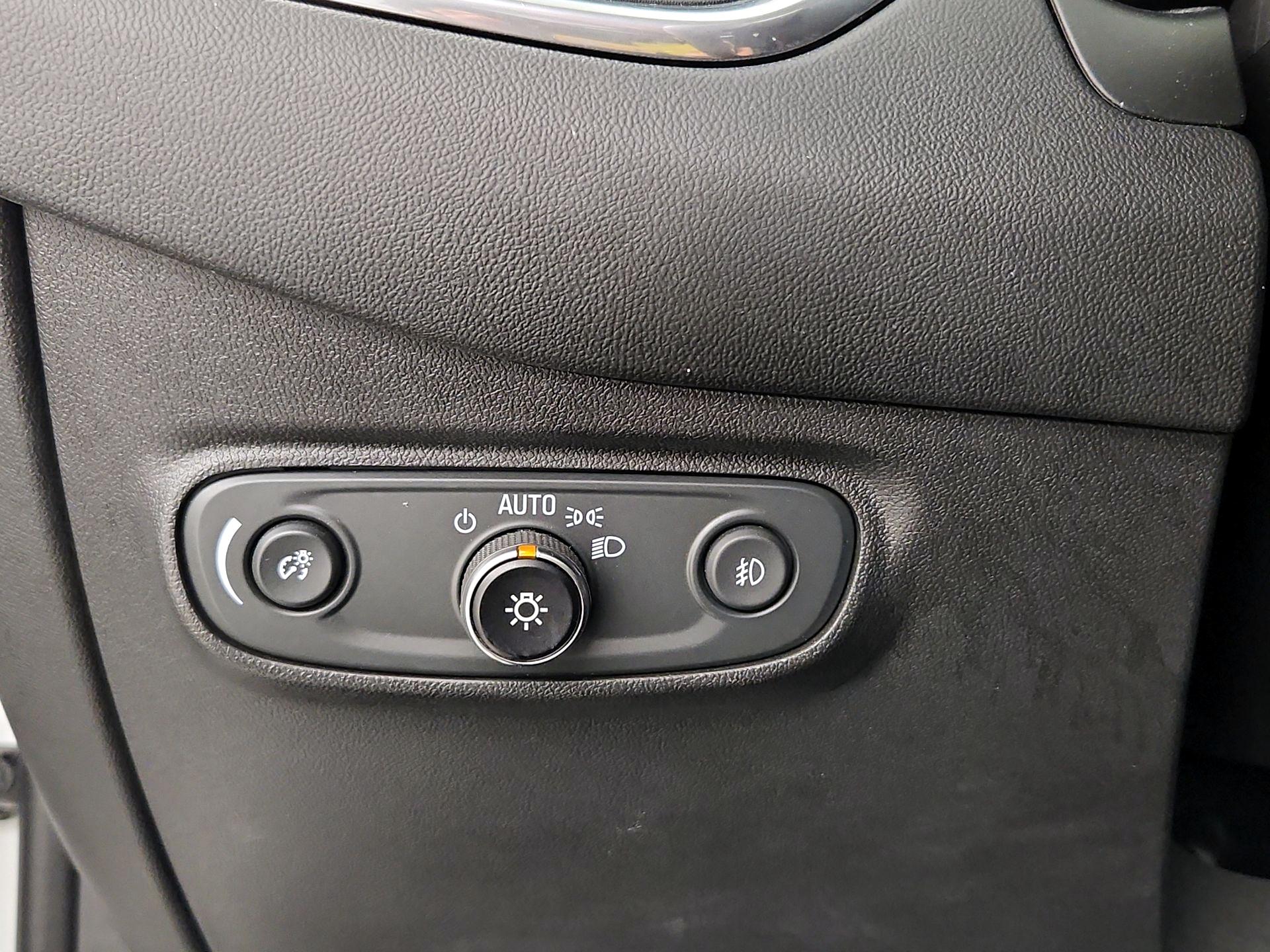 Thumbnail: 2019 Chevrolet Equinox - 13