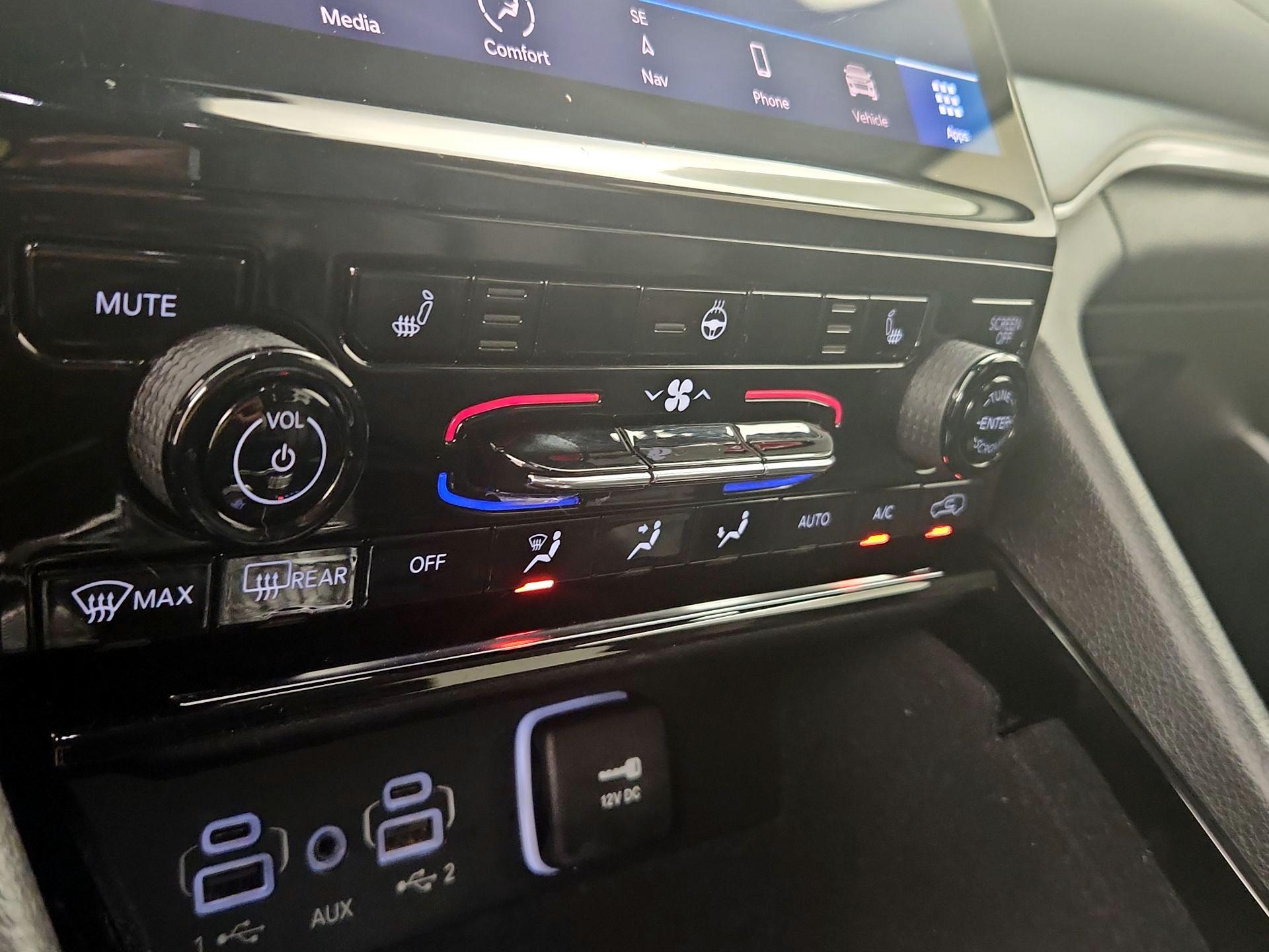 Thumbnail: 2021 Jeep Grand Cherokee L - 17