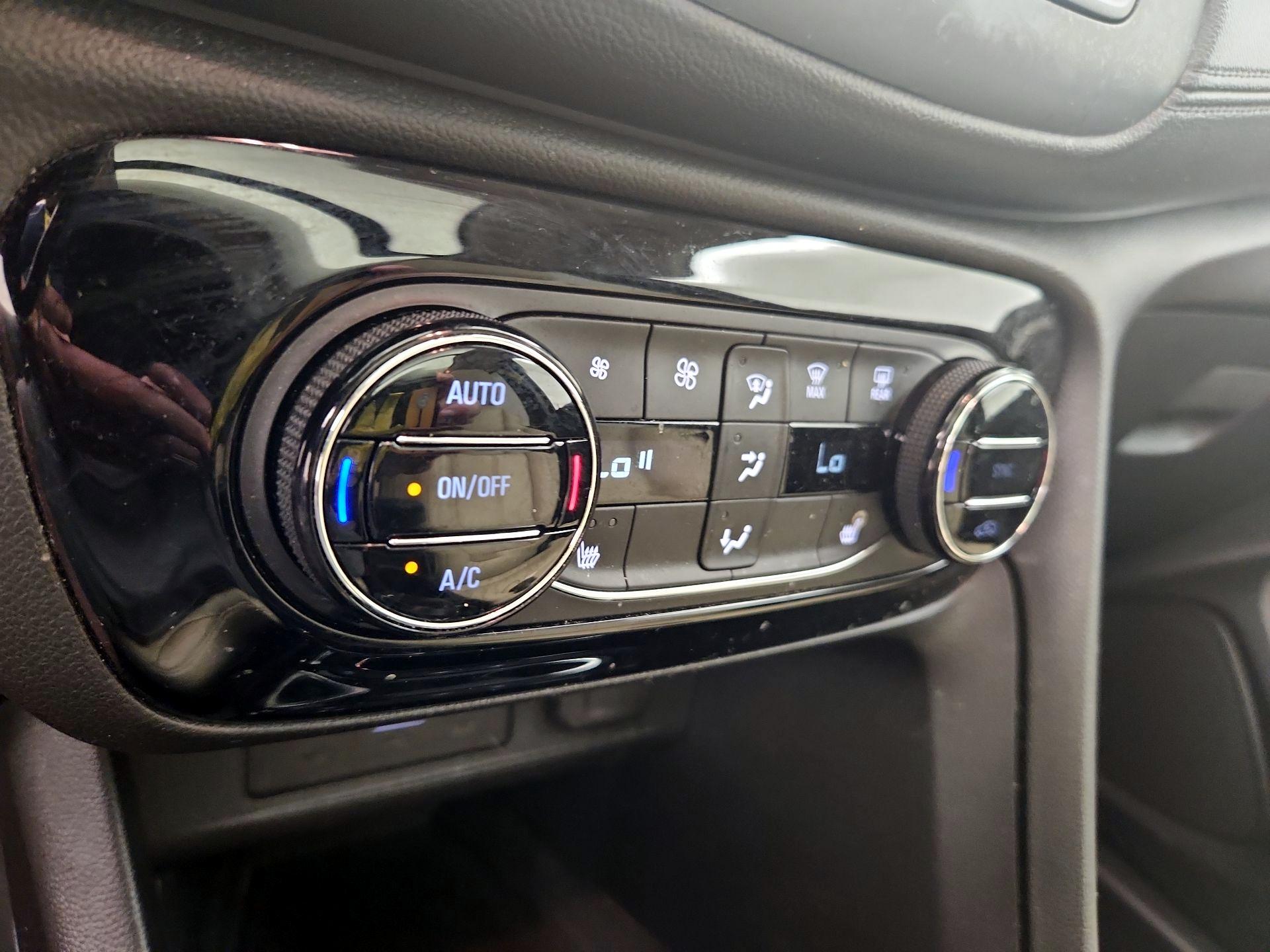 Thumbnail: 2021 Buick Encore GX - 16