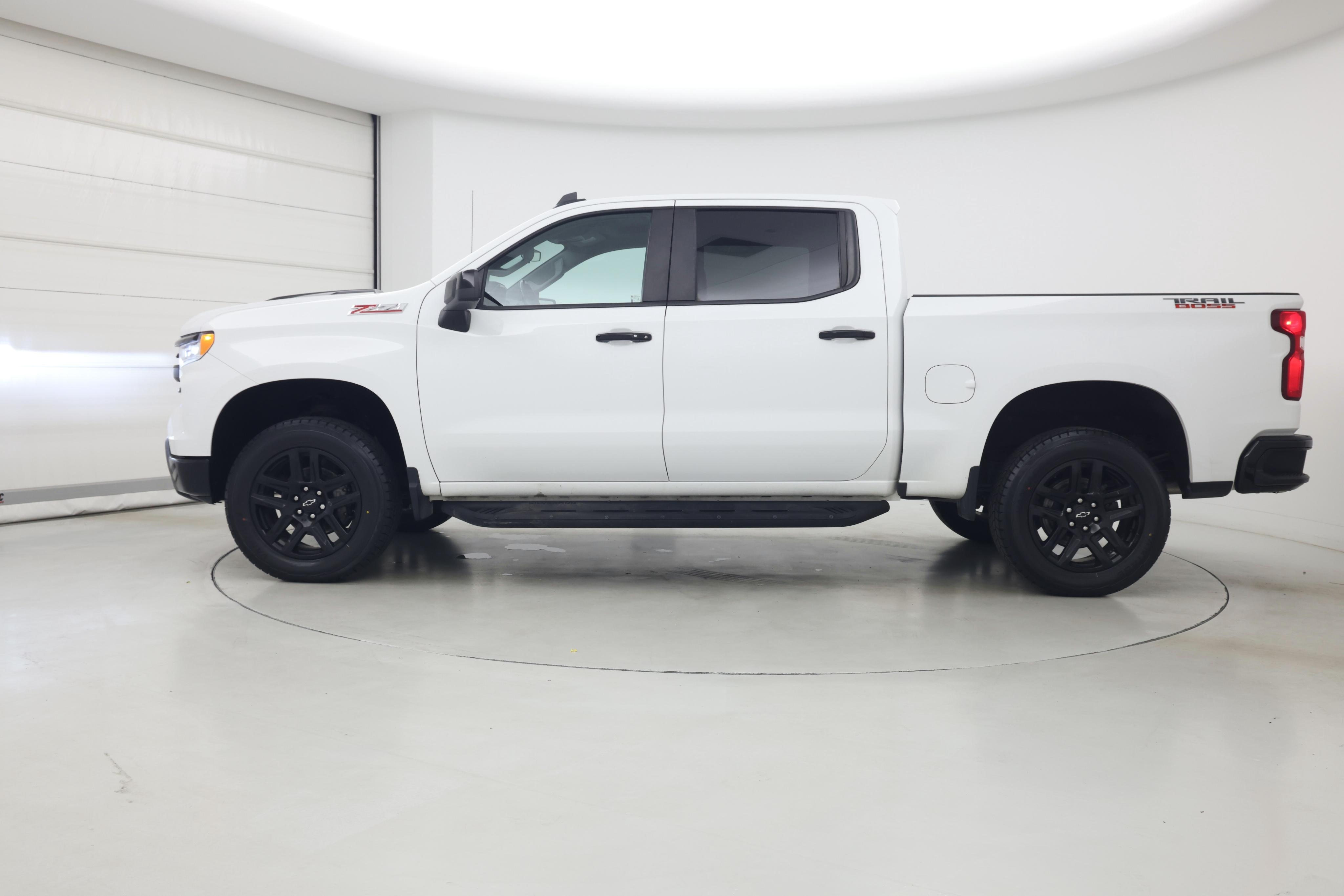 Thumbnail: 2022 Chevrolet Silverado 1500 - 3