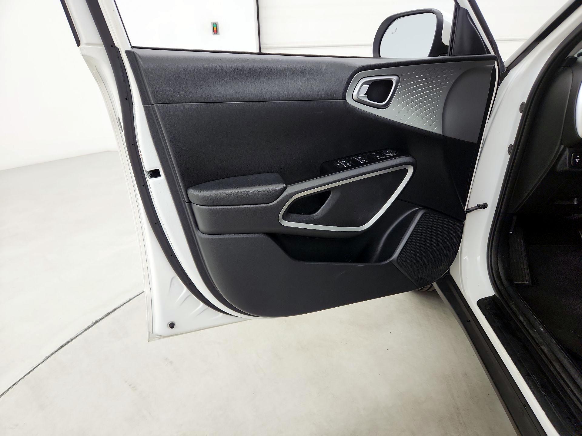 Thumbnail: 2022 Kia Soul - 12