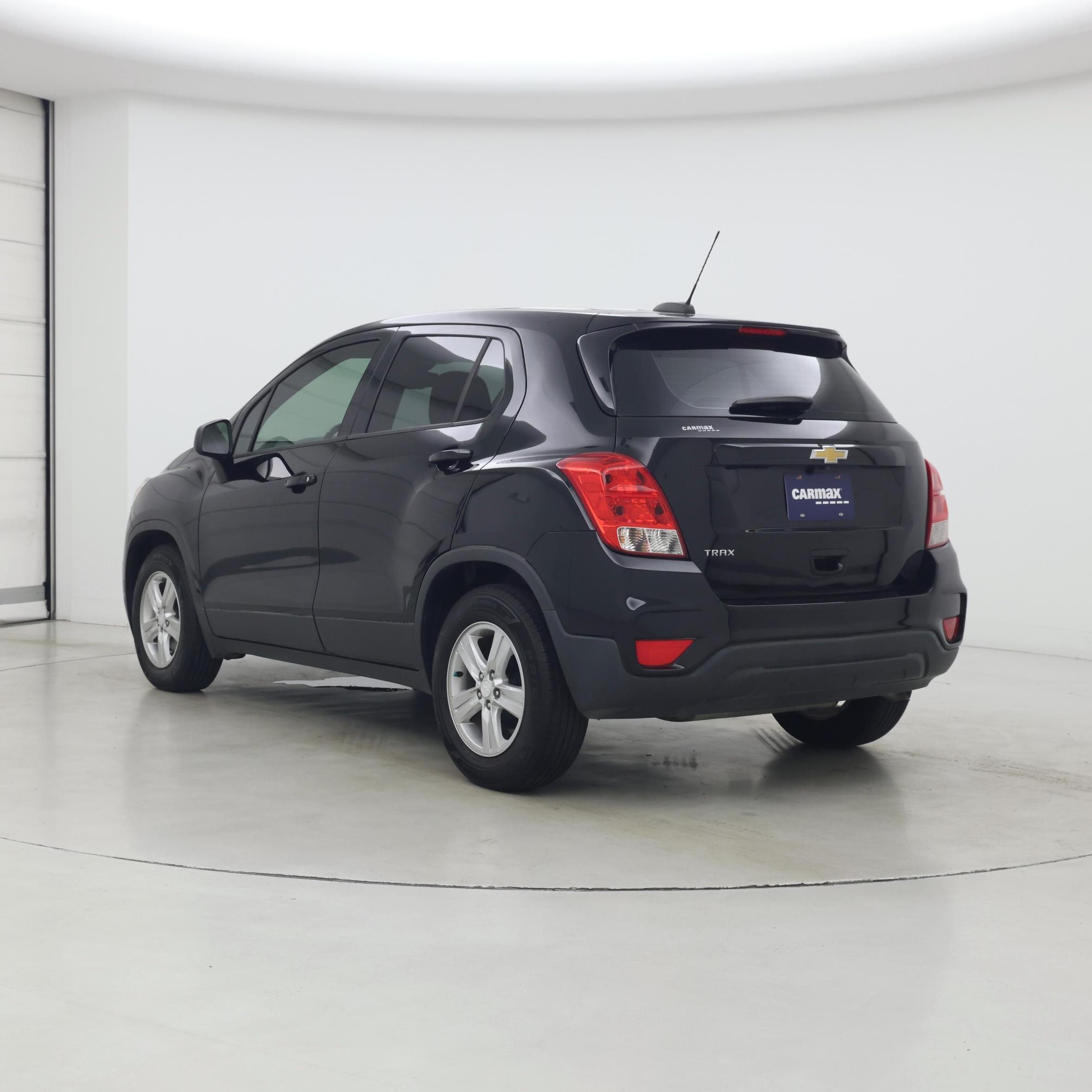 Thumbnail: 2020 Chevrolet Trax - 2