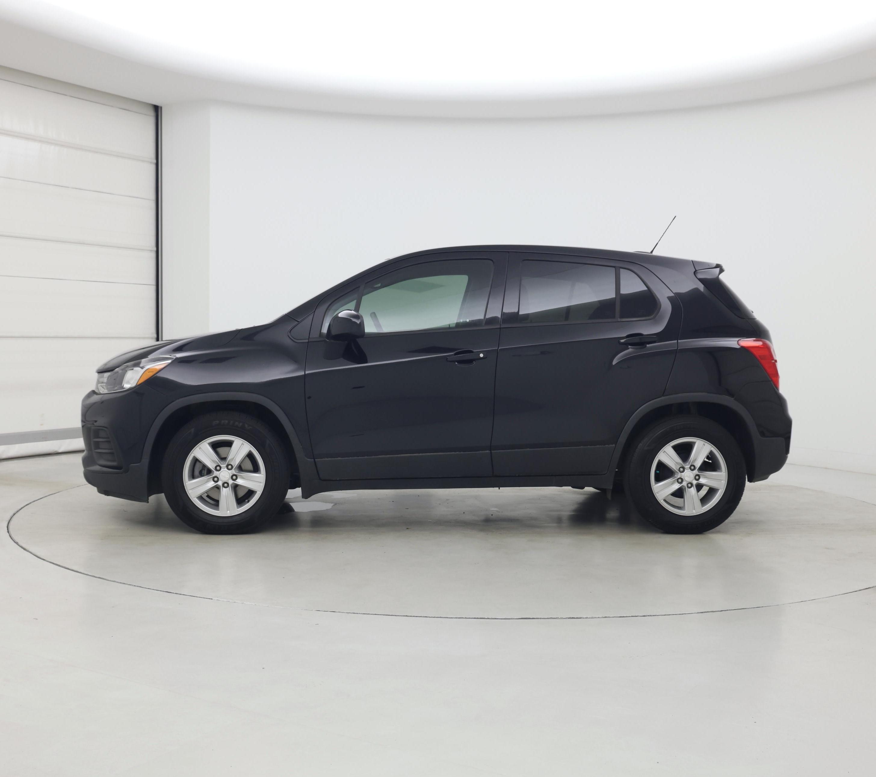 Thumbnail: 2020 Chevrolet Trax - 3