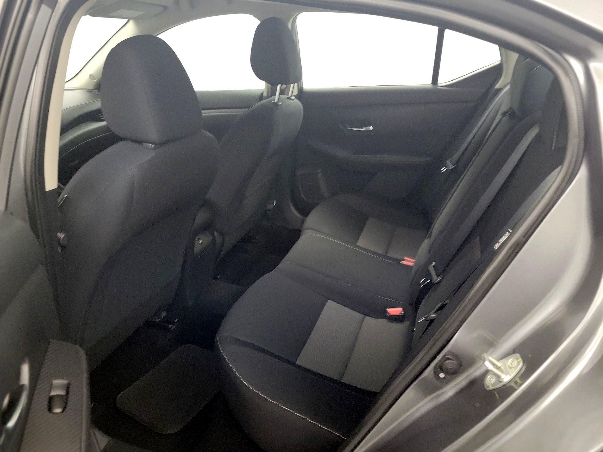 Thumbnail: 2021 Nissan Sentra - 17