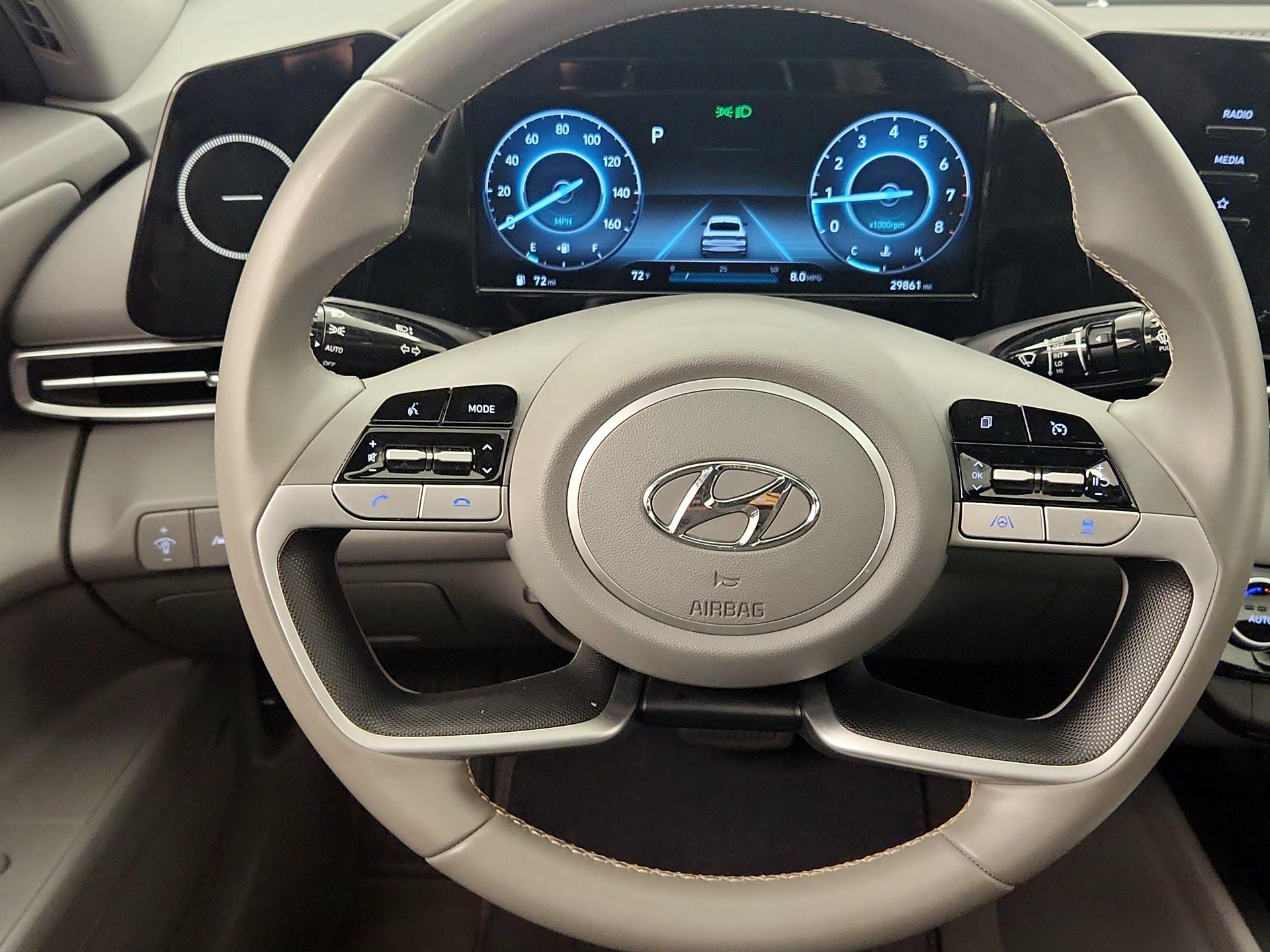 Thumbnail: 2022 Hyundai Elantra - 10