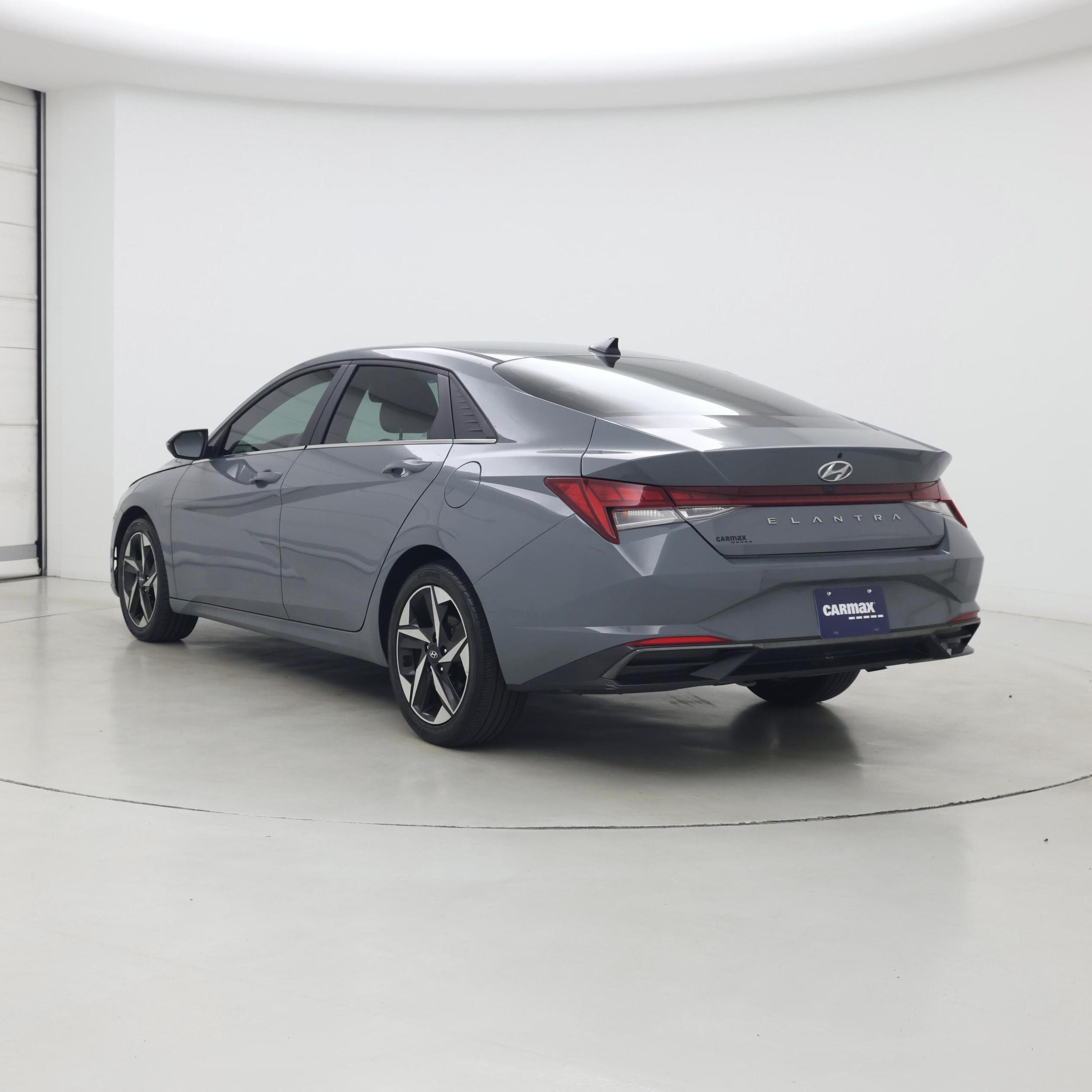 Thumbnail: 2022 Hyundai Elantra - 2