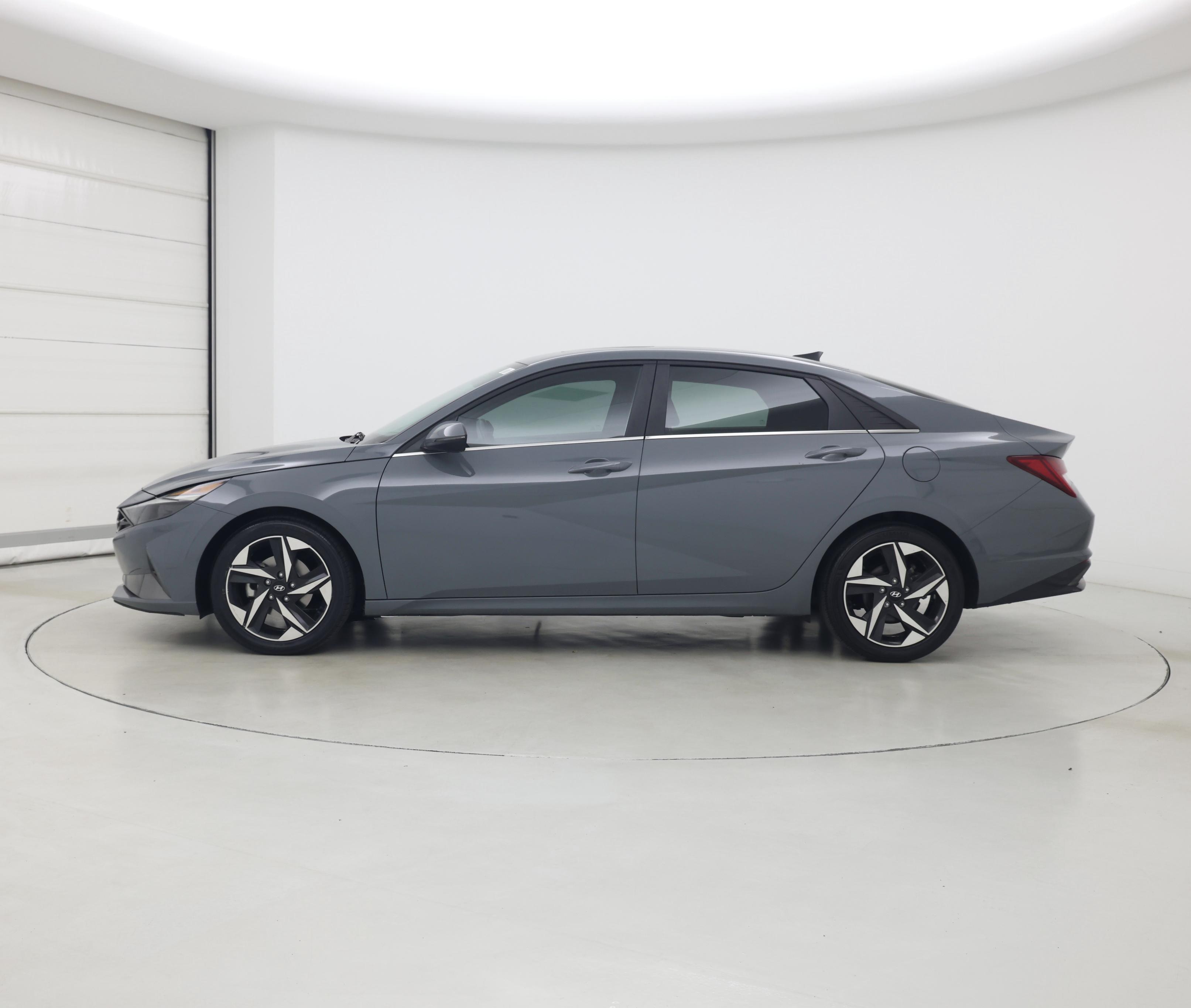 Thumbnail: 2022 Hyundai Elantra - 3