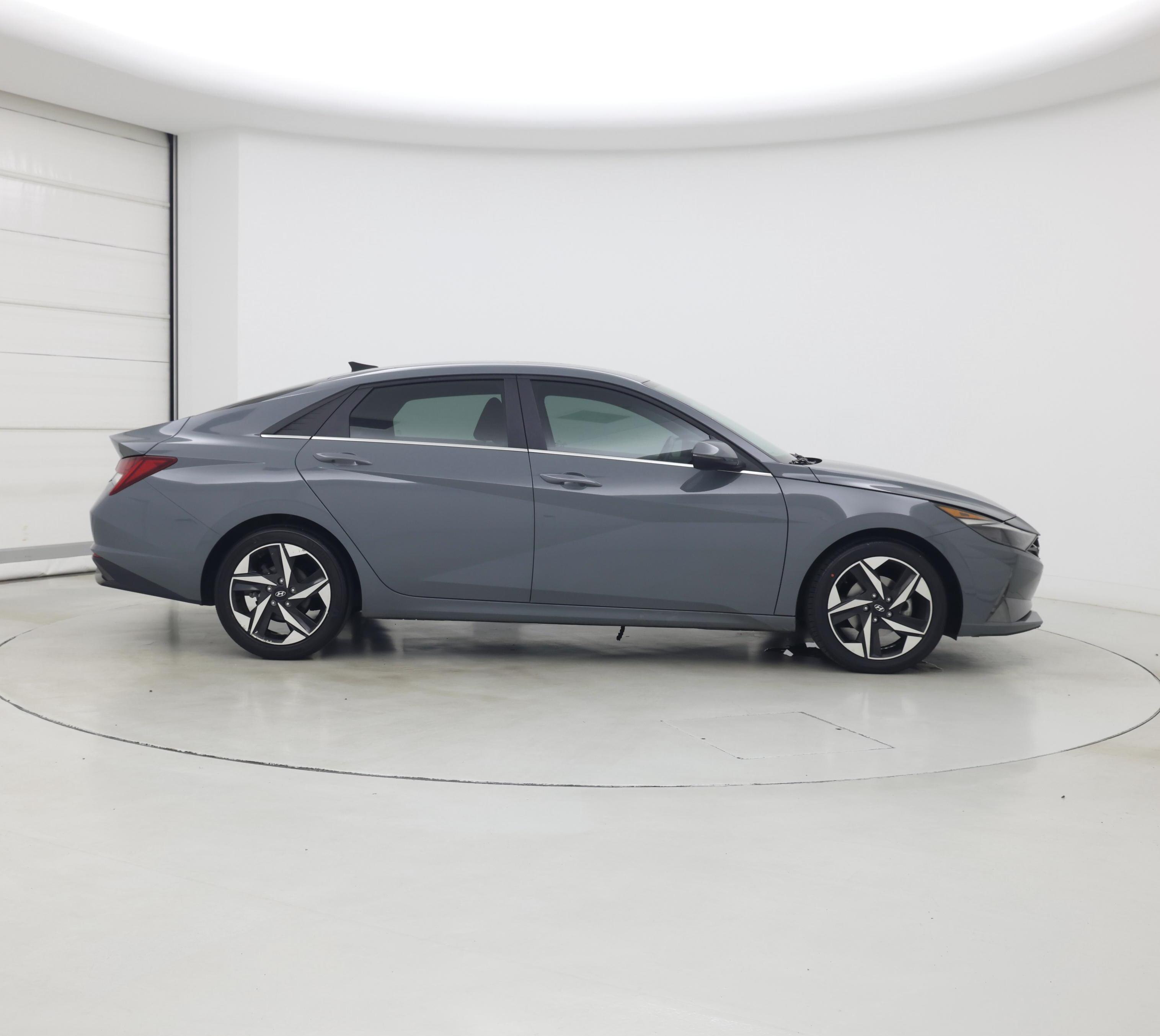 Thumbnail: 2022 Hyundai Elantra - 7