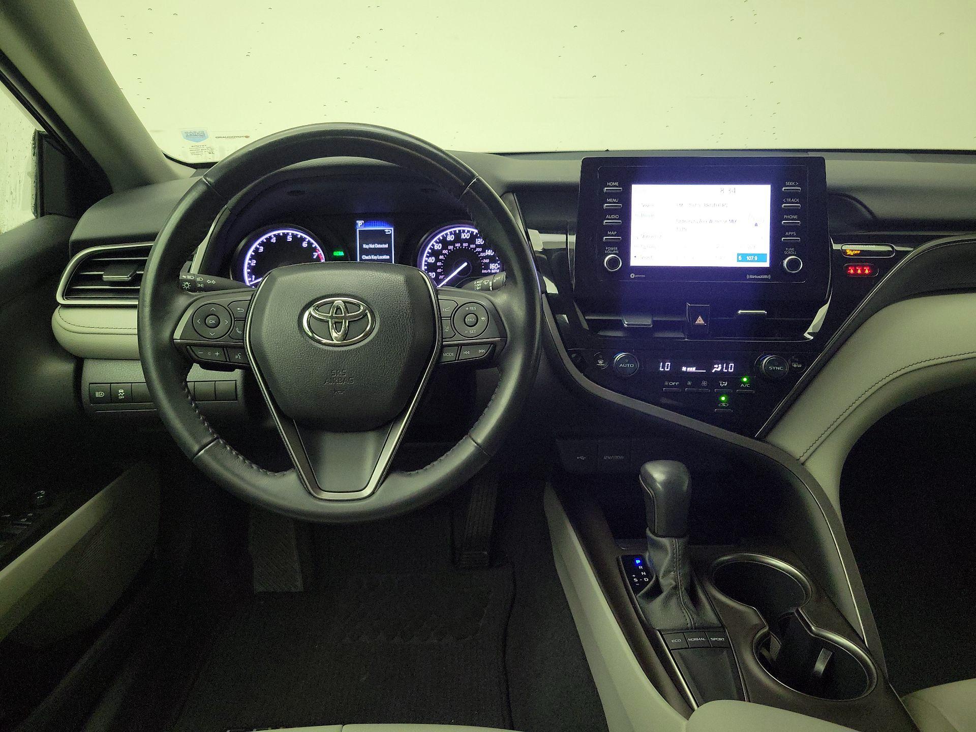 Thumbnail: 2022 Toyota Camry - 10